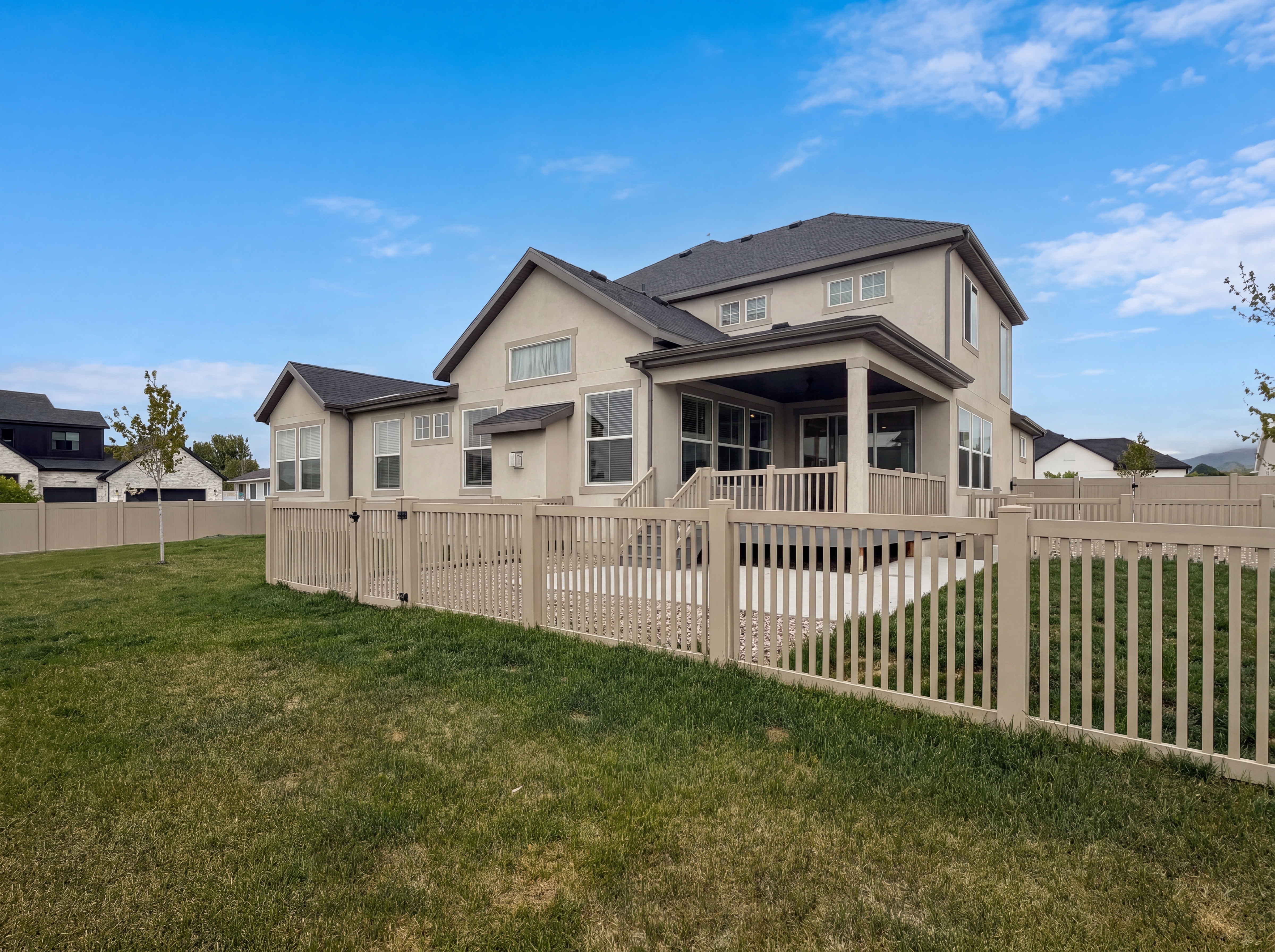 Photo 5 of 32 of 1251 N 2525 W, Clinton, UT