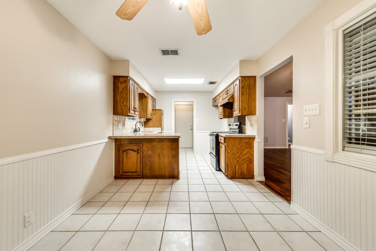 Photo 13 of 26 - 5509 Chinn Chapel Rd, Flower Mound, TX 75028