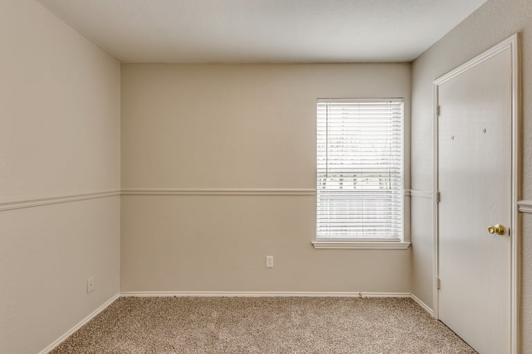 Photo 22 of 27 - 564 Dylan Ct, Azle, TX 76020