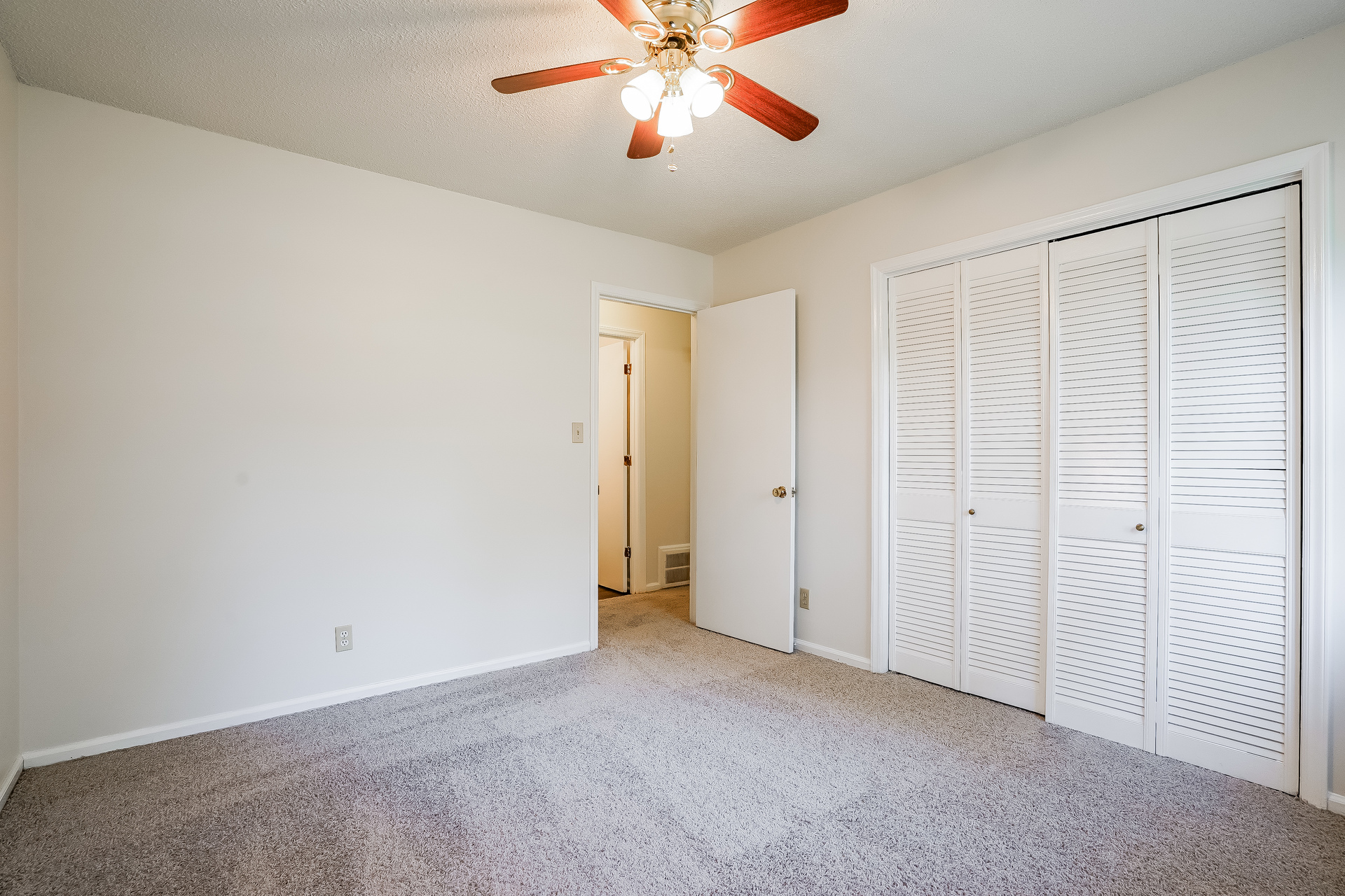 Photo 16 of 22 of 1531 Hamlett Dr, Henderson, NC
