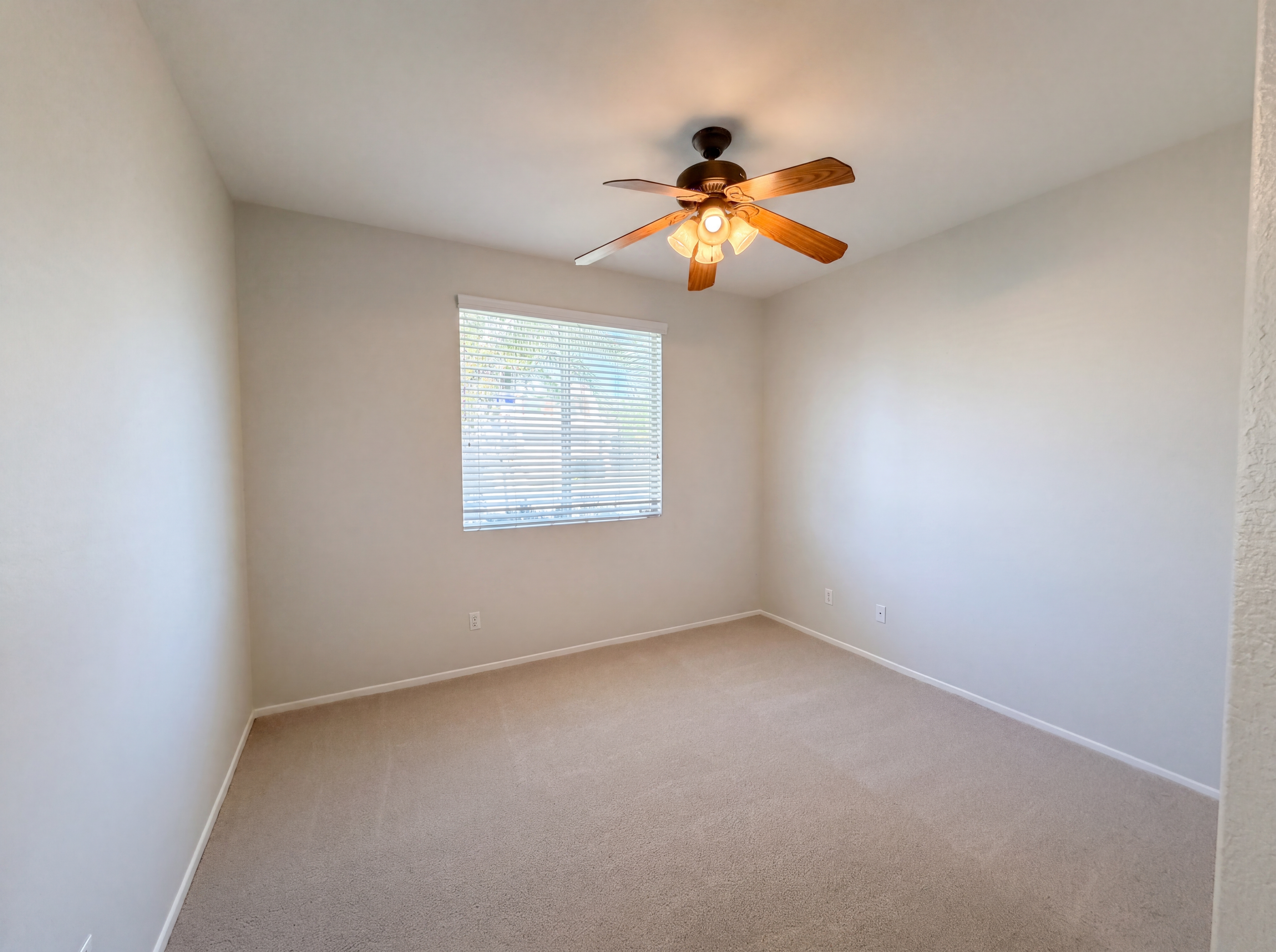Photo 8 of 19 of 16960 Tack Ln, Moreno Valley, CA