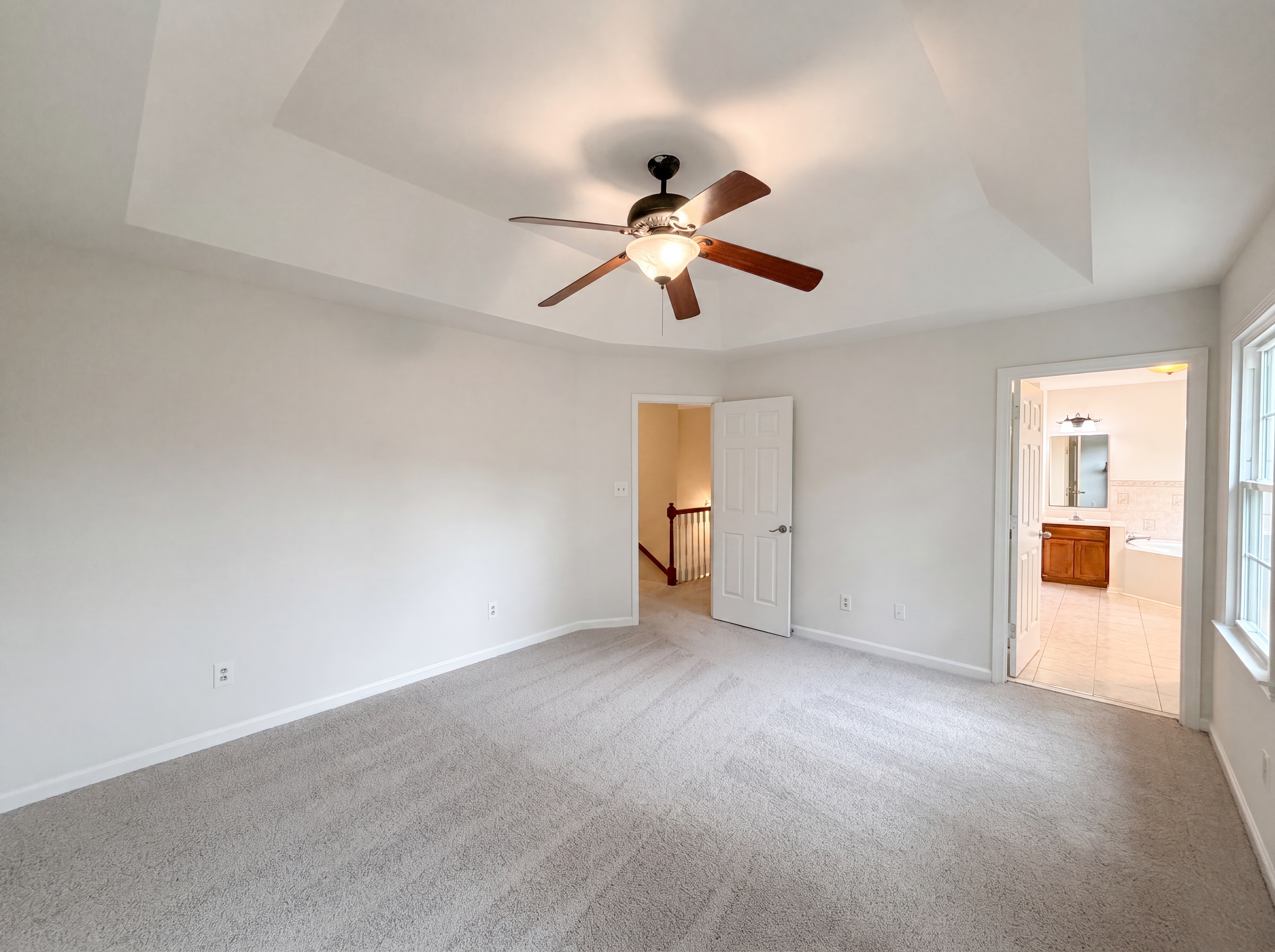 Photo 4 of 23 of 417 Vincent Ct, Salisbury, NC