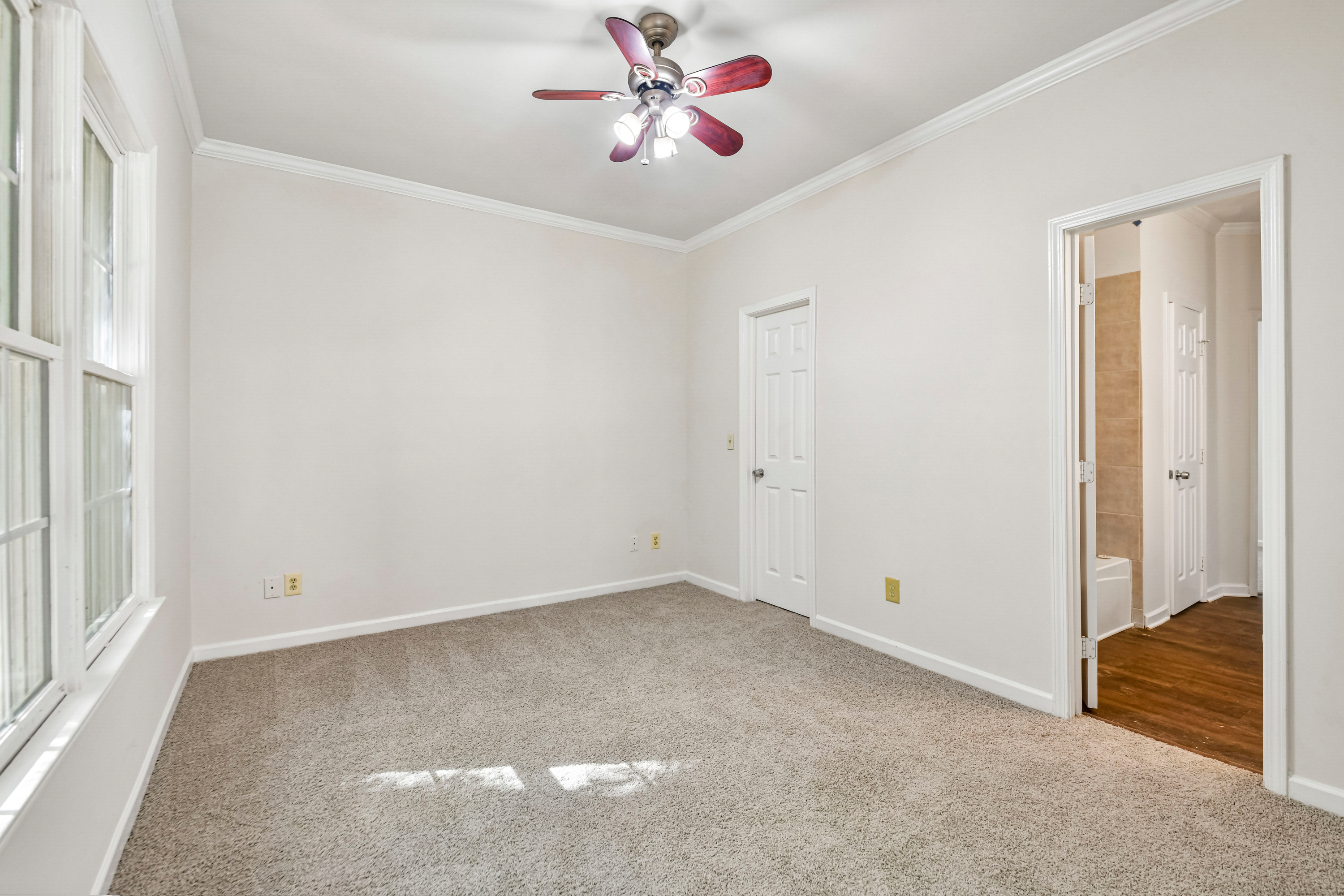 Photo 12 of 20 of 5818 Cobb Mdw, Norcross, GA
