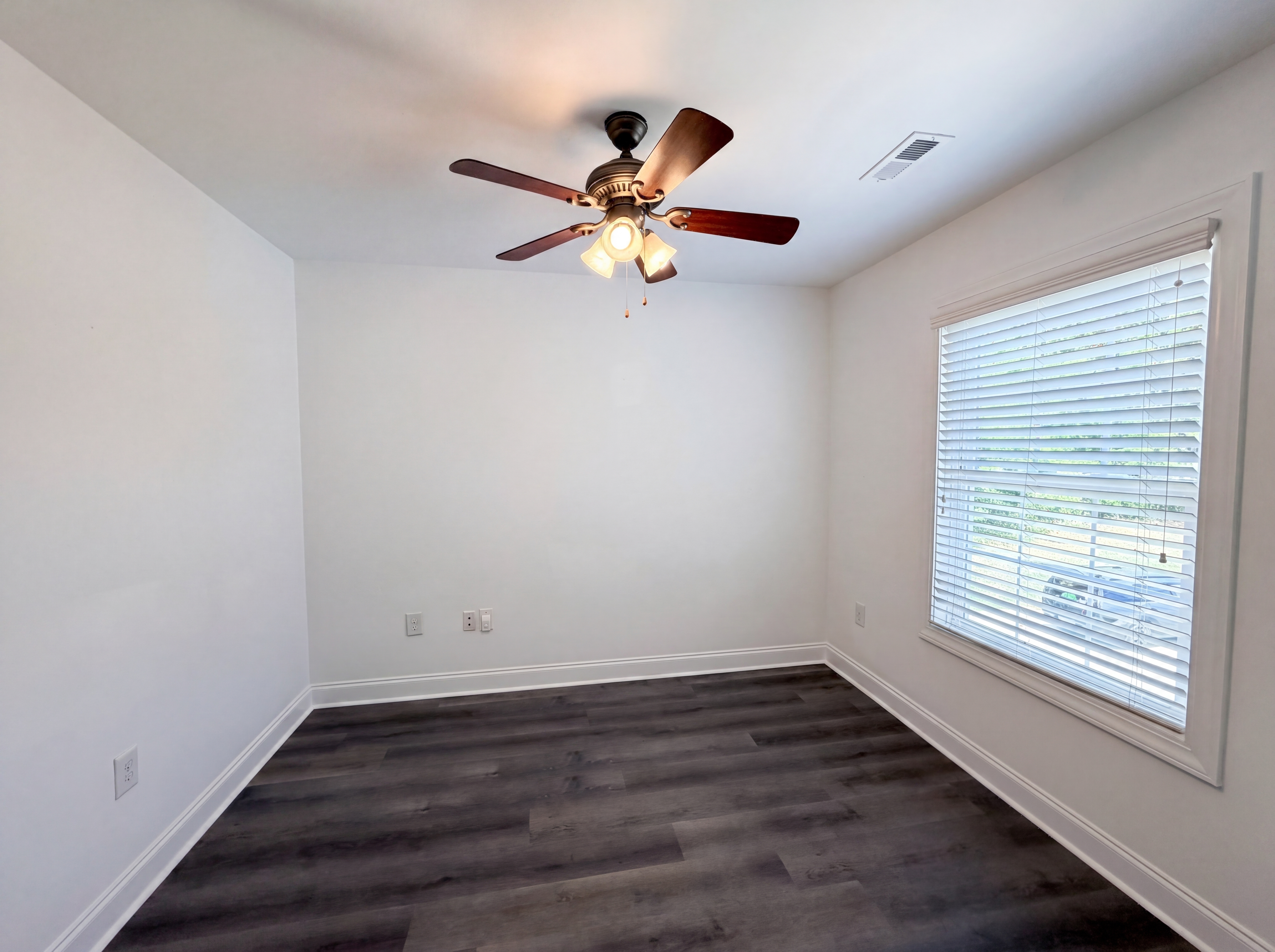 Photo 4 of 18 of 106 Woodfield Ln, Cherryville, NC