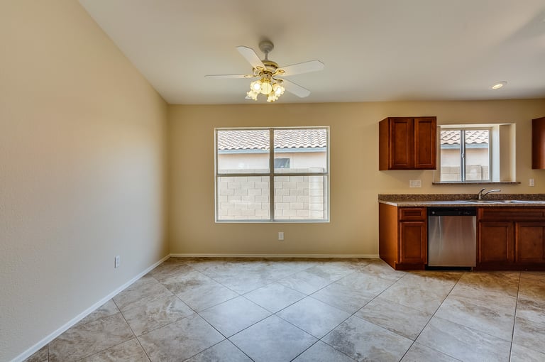 Photo 7 of 16 - 2331 S Karen Dr, Chandler, AZ 85286