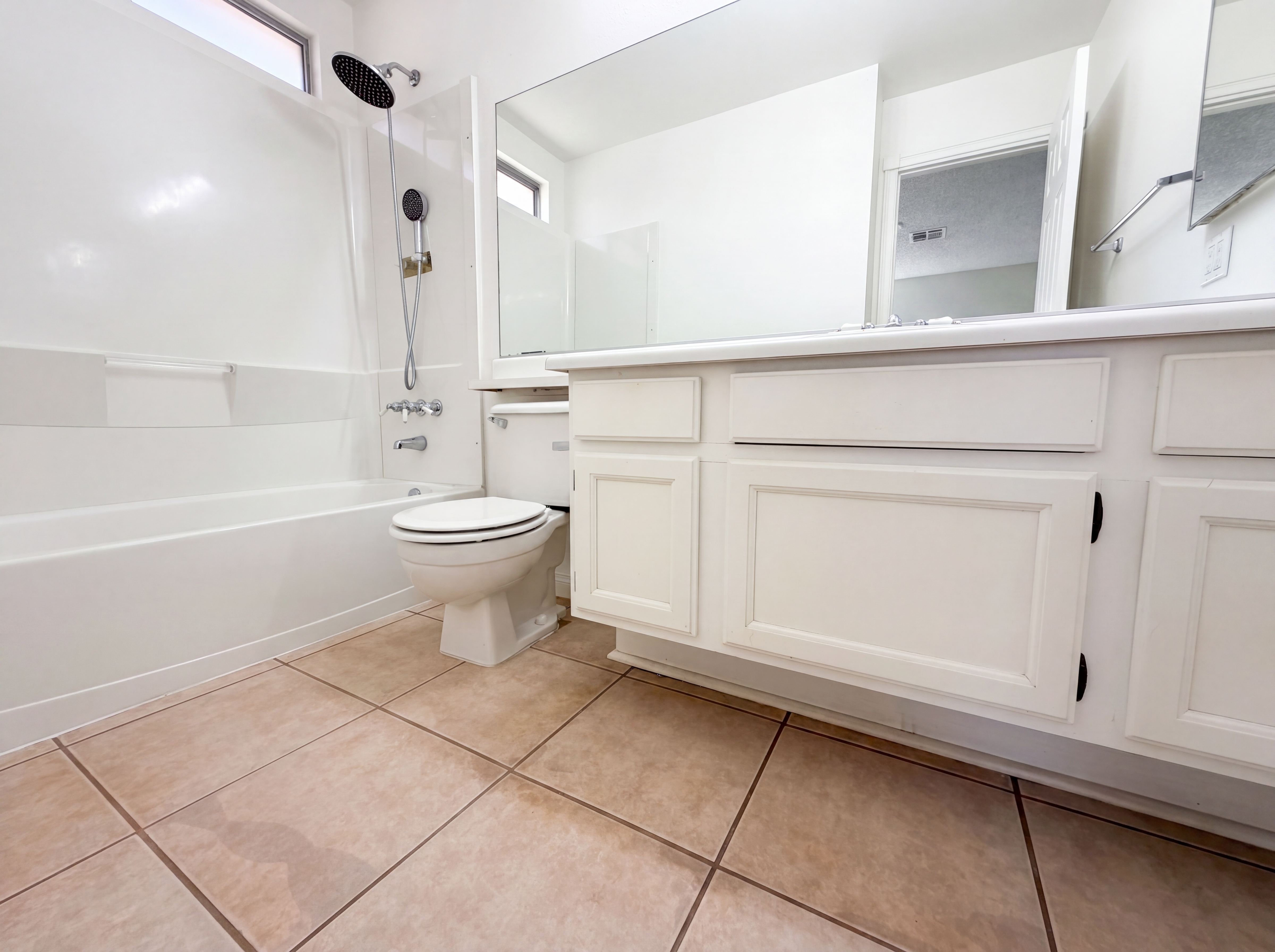 Photo 14 of 21 of 699 Thousand Oaks Dr, Las Vegas, NV