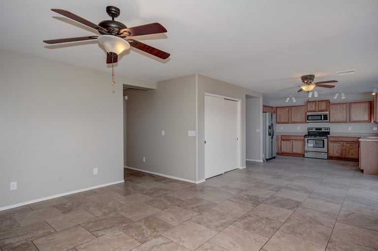Photo 7 of 25 - 22818 W Yavapai St, Buckeye, AZ 85326