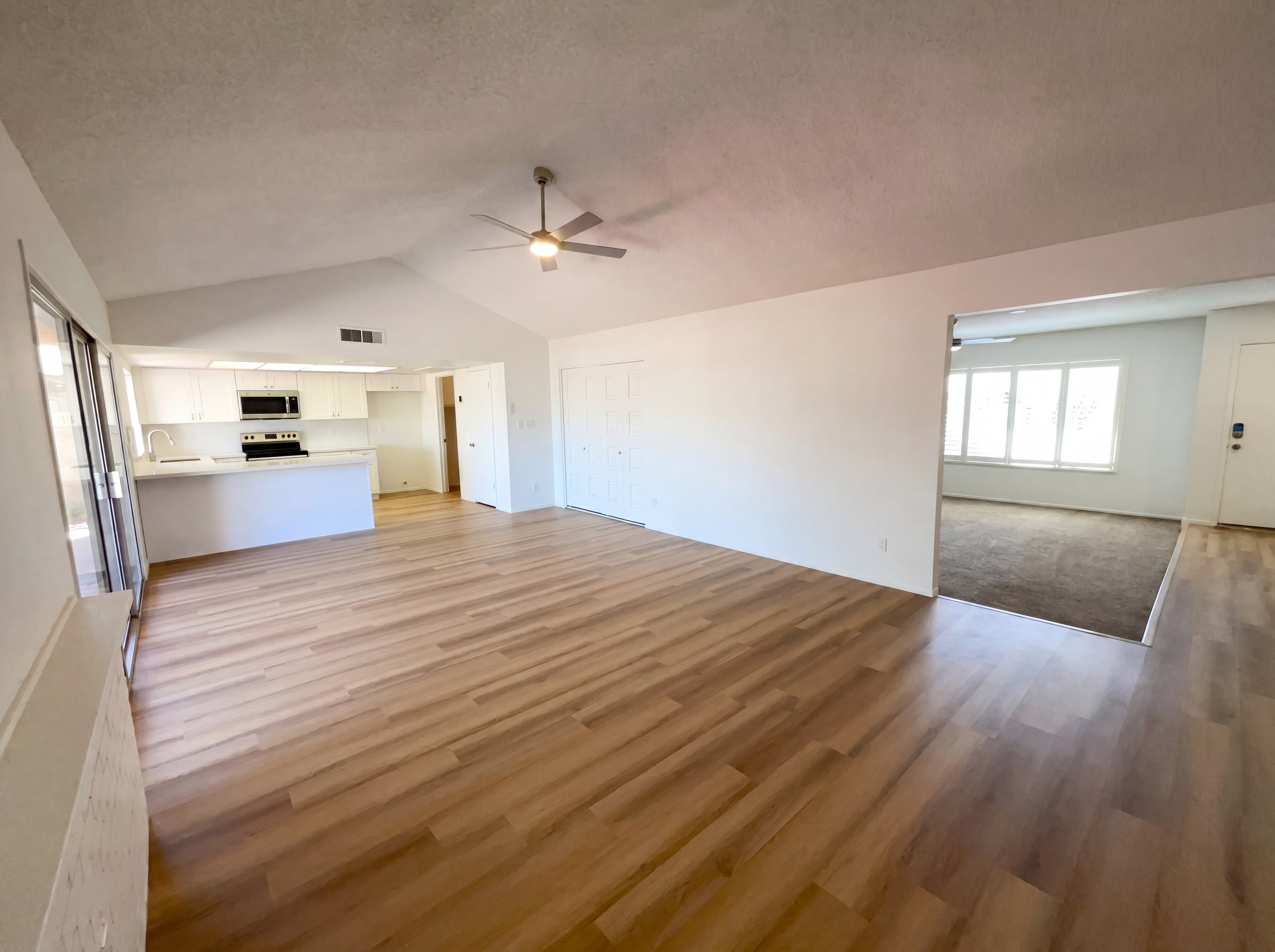 Photo 7 of 28 of 2219 S Estrella Cir, Mesa, AZ