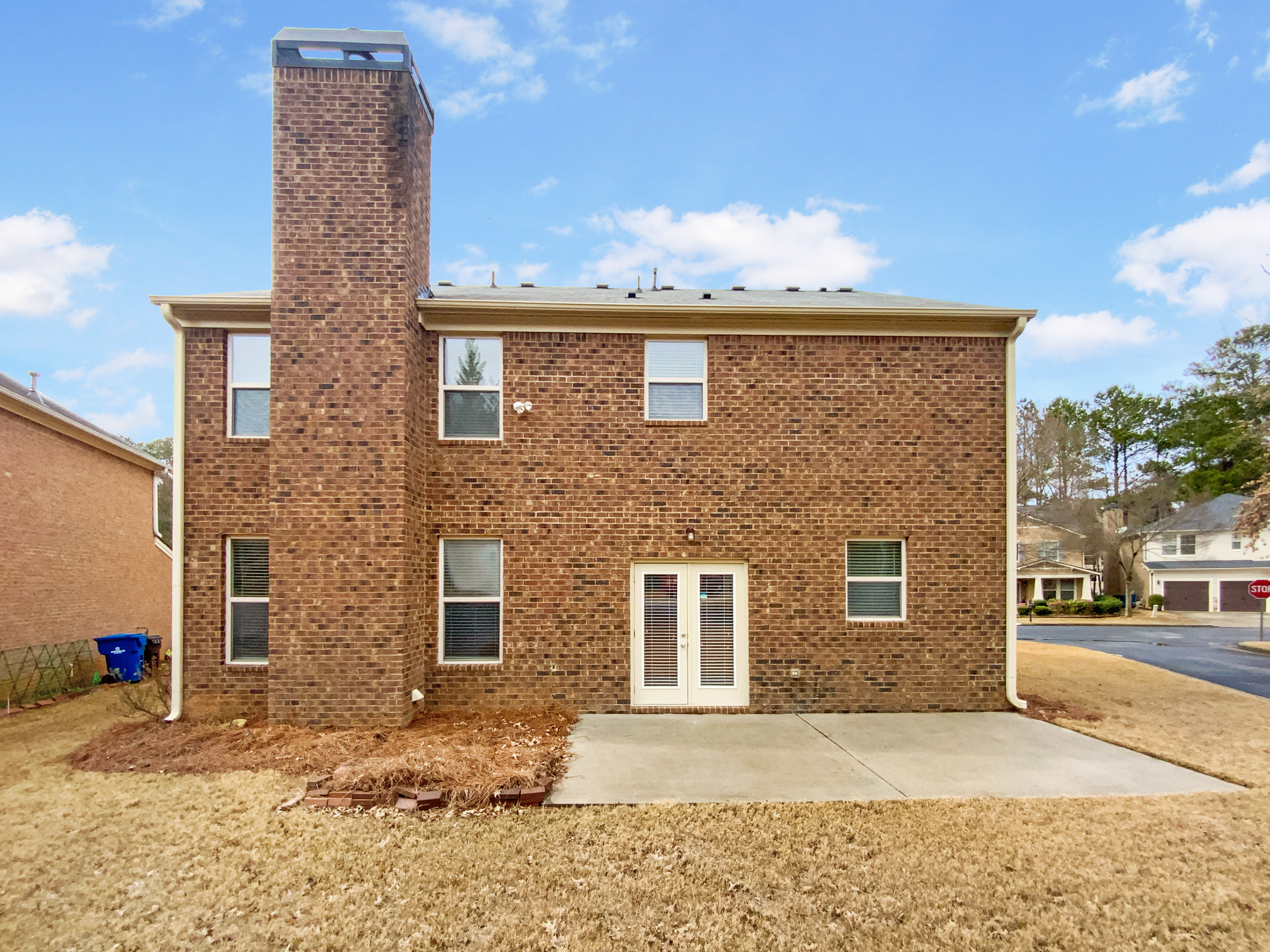 Photo 8 of 26 of 12981 Dartmore Cir, Alpharetta, GA