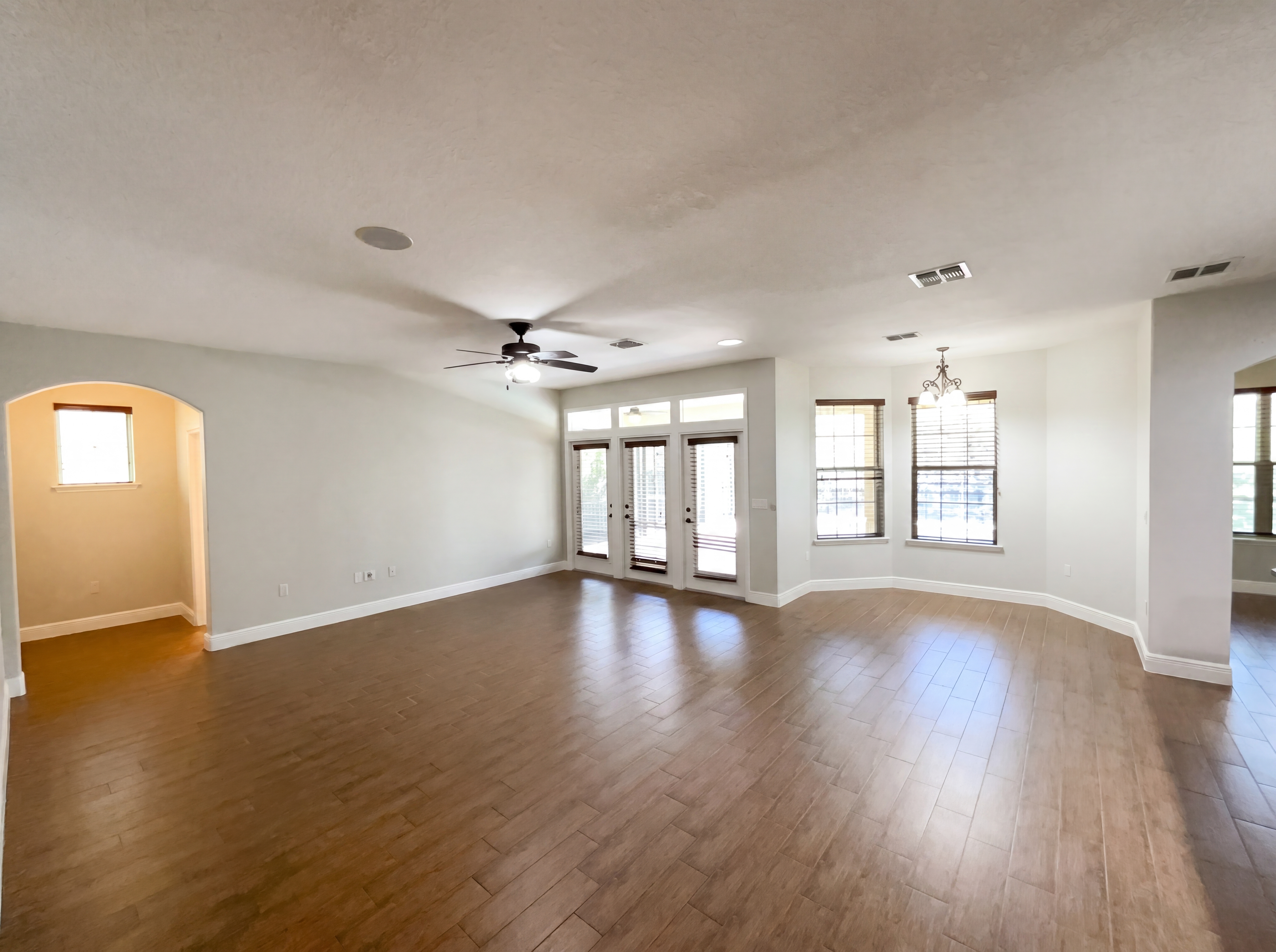 Photo 10 of 52 of 8715 Quiet Meadows Trl, Windermere, FL