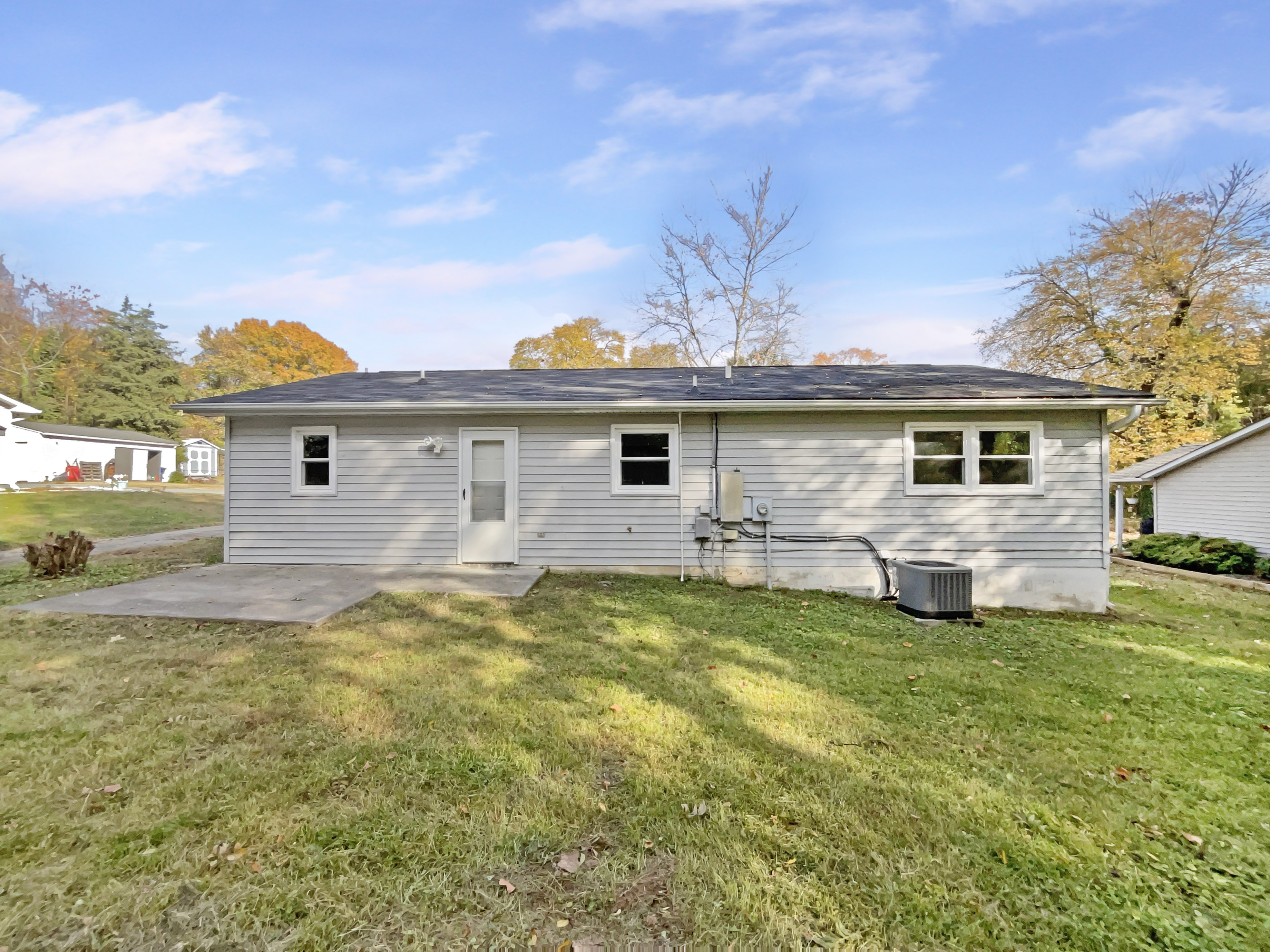 Photo 6 of 18 of 4051 Gordon Ct, Winston Salem, NC