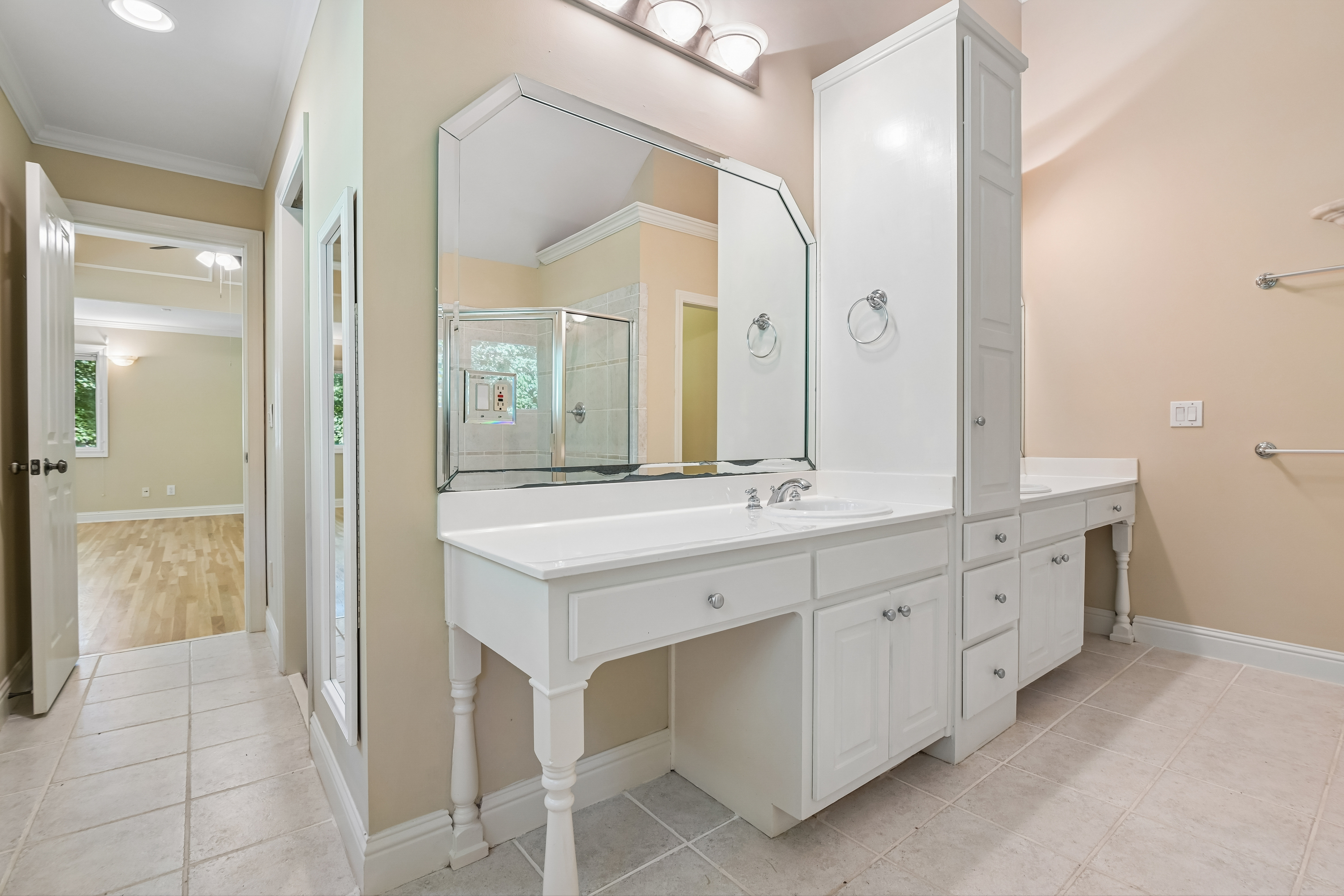 Photo 21 of 73 of 720 Barberry Dr, Alpharetta, GA