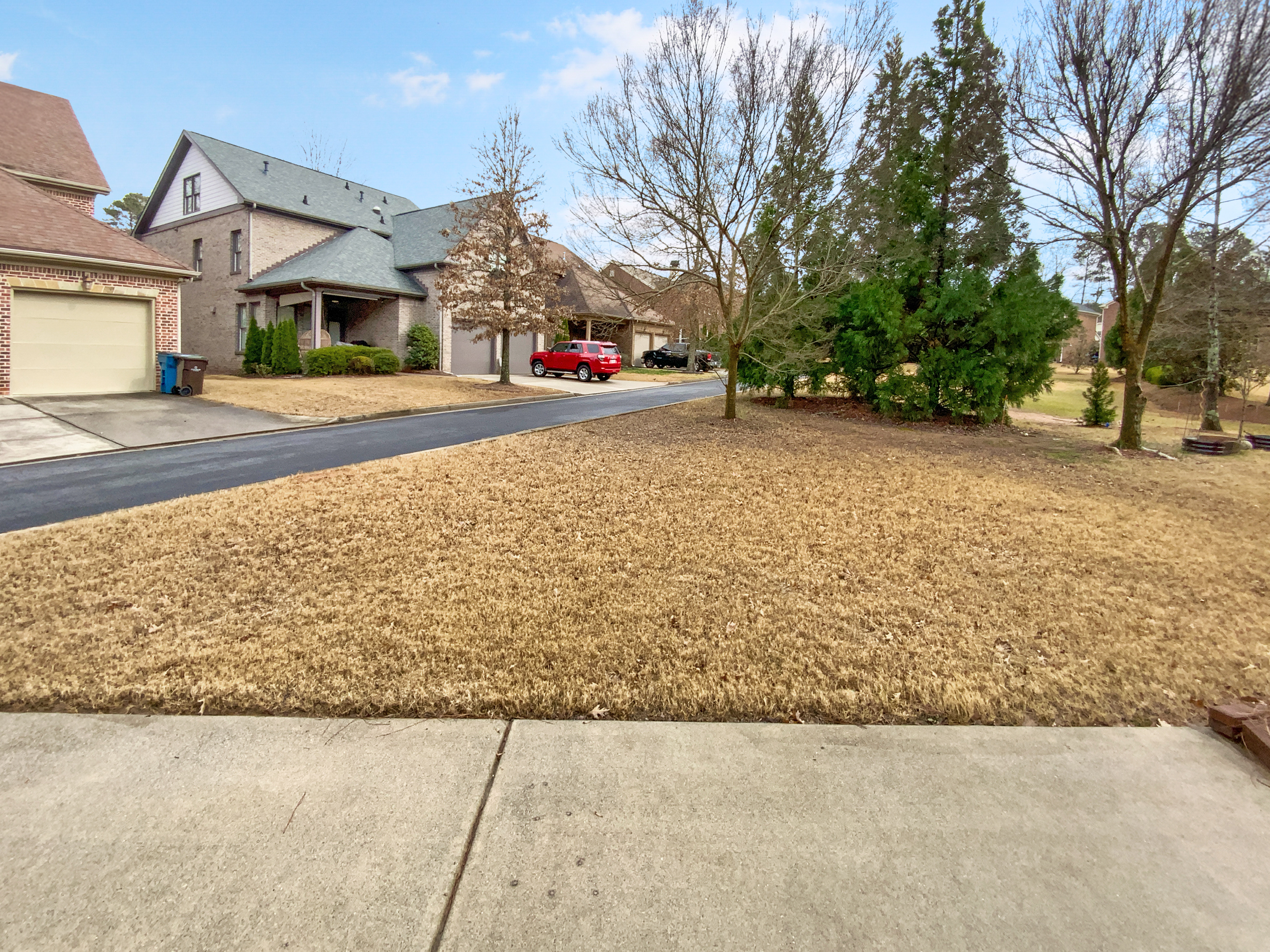 Photo 9 of 26 of 12981 Dartmore Cir, Alpharetta, GA