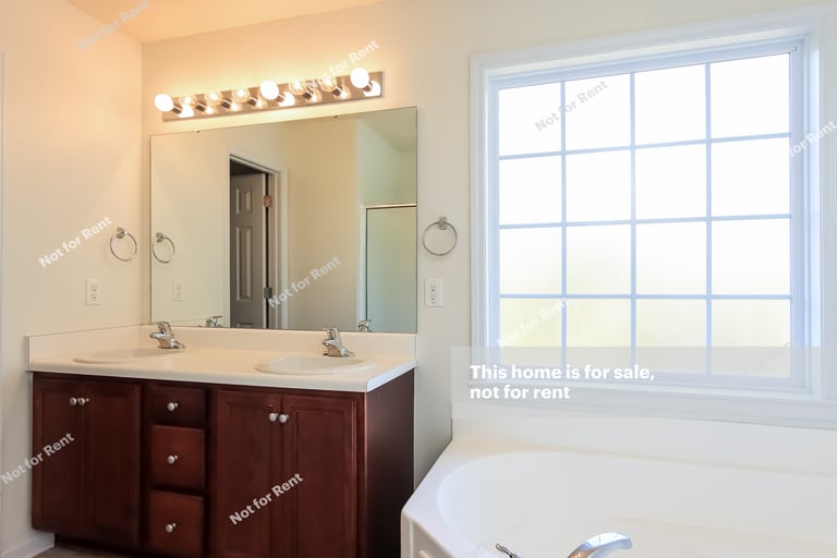 Photo 4 of 24 - 4 Stratus Ln, Clayton, NC 27520