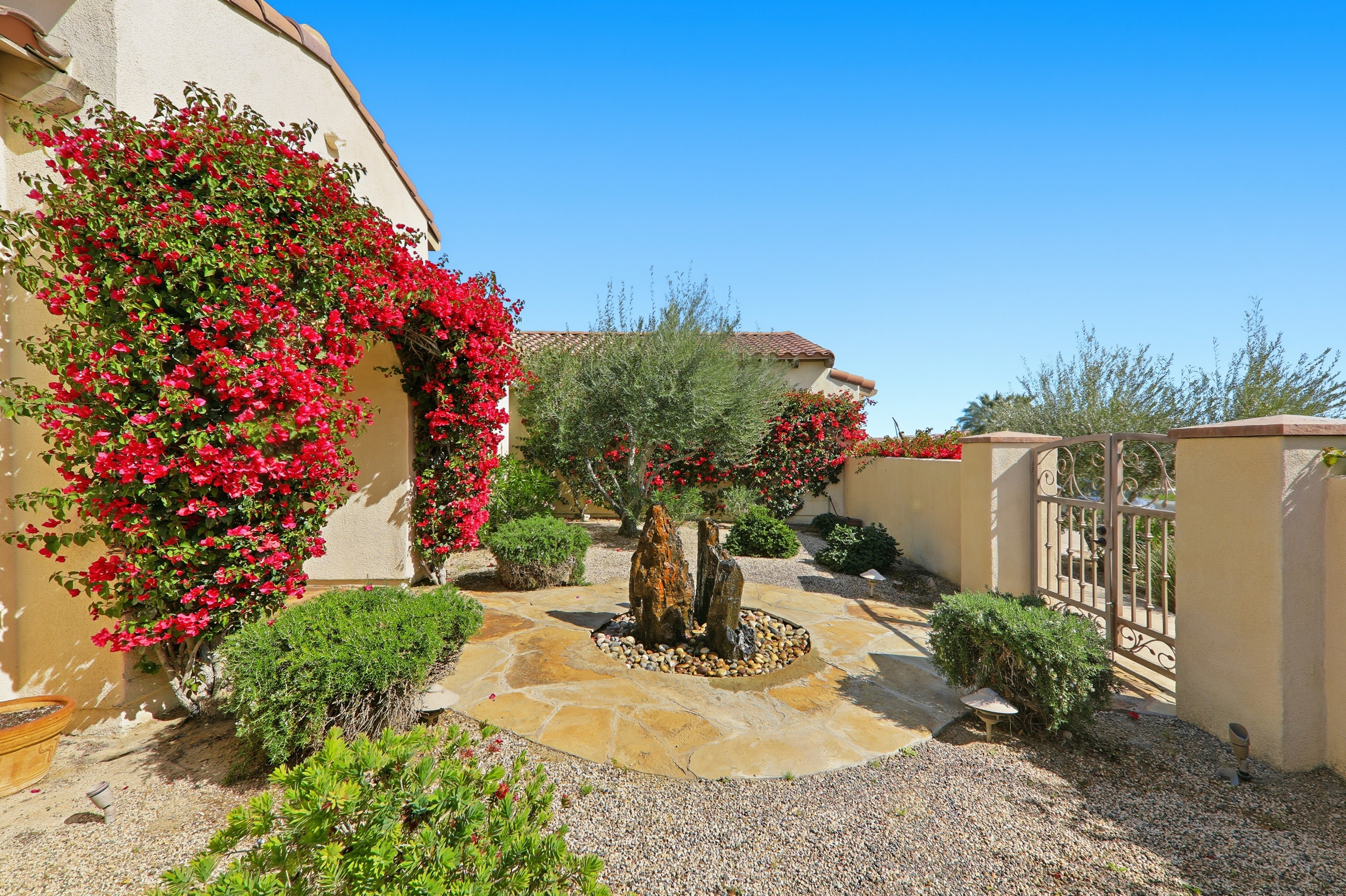 Photo 9 of 56 of 78440 Via Palomino, La Quinta, CA