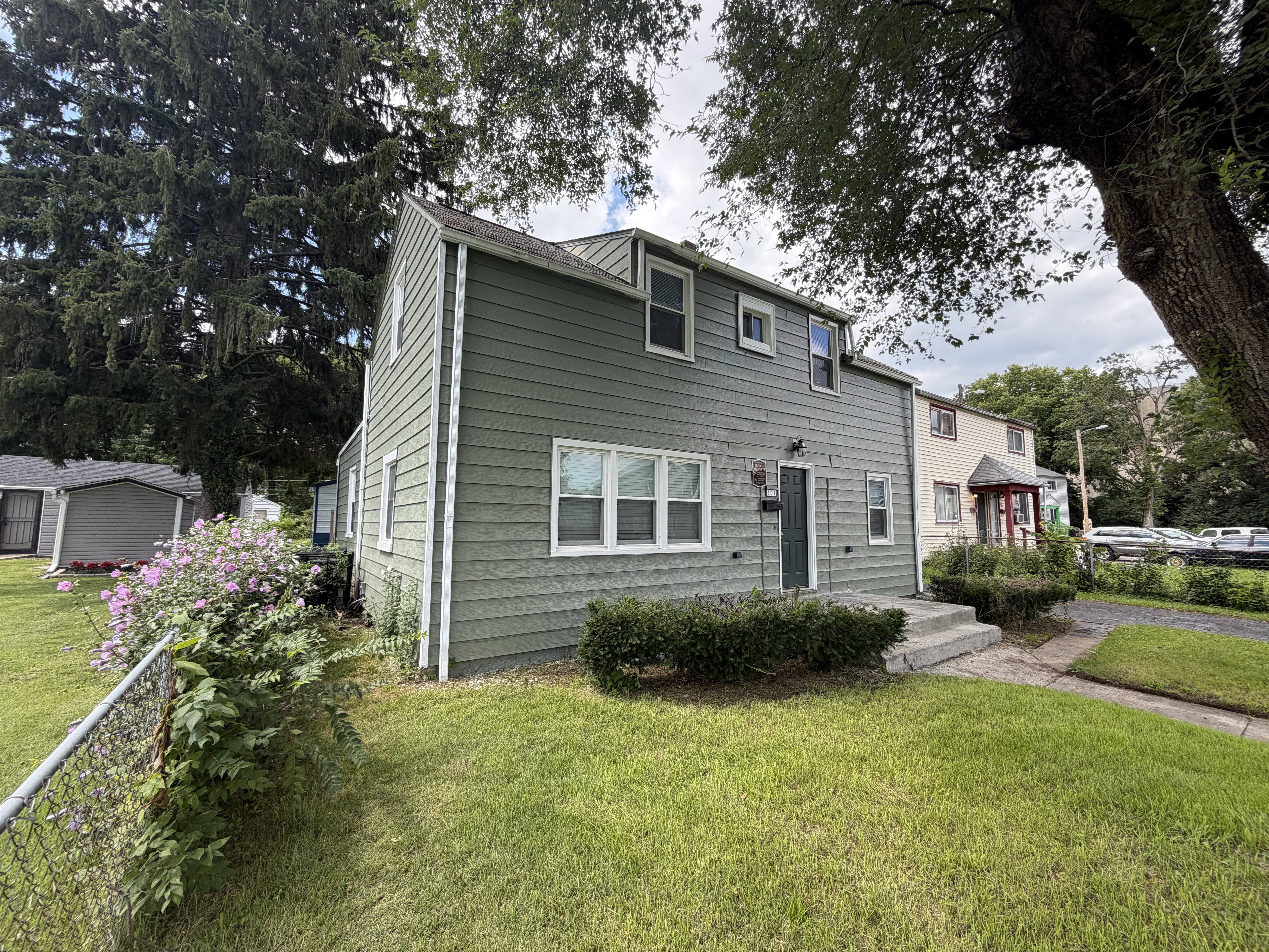Photo 18 of 24 of 601 Rhoads Ave, Columbus, OH