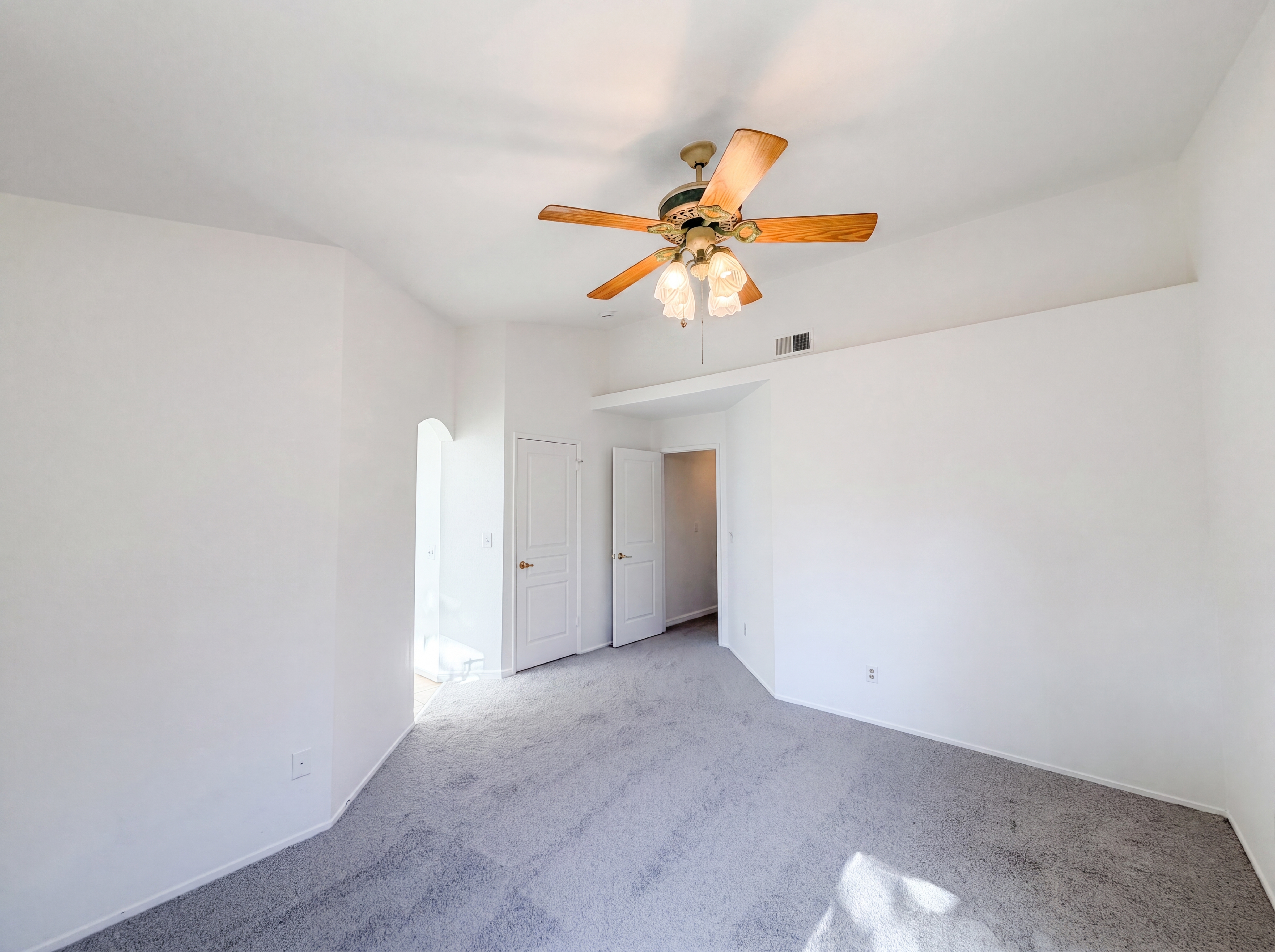 Photo 22 of 35 of 8027 Montevina Dr, Sacramento, CA