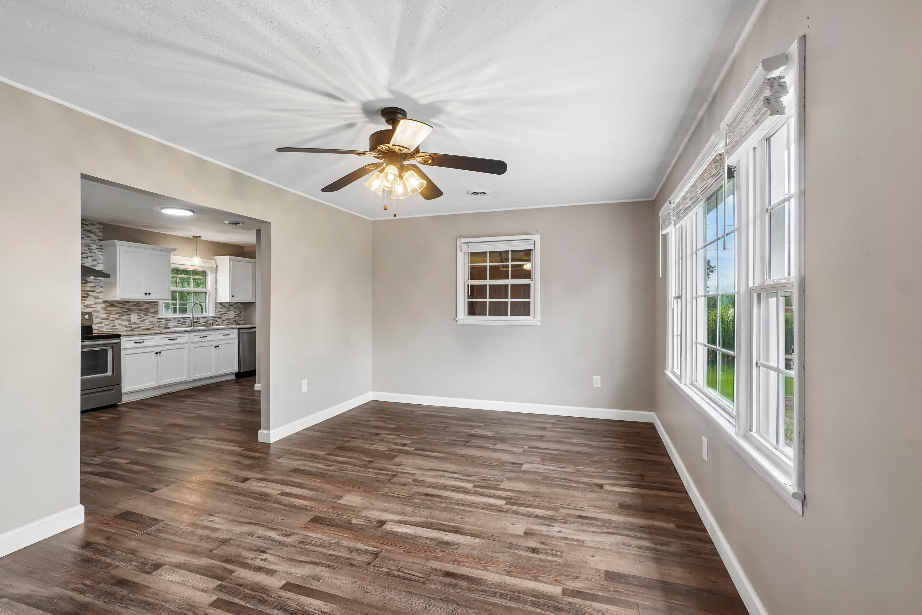Photo 11 of 36 of 807 Hilltop Dr, Greeneville, TN