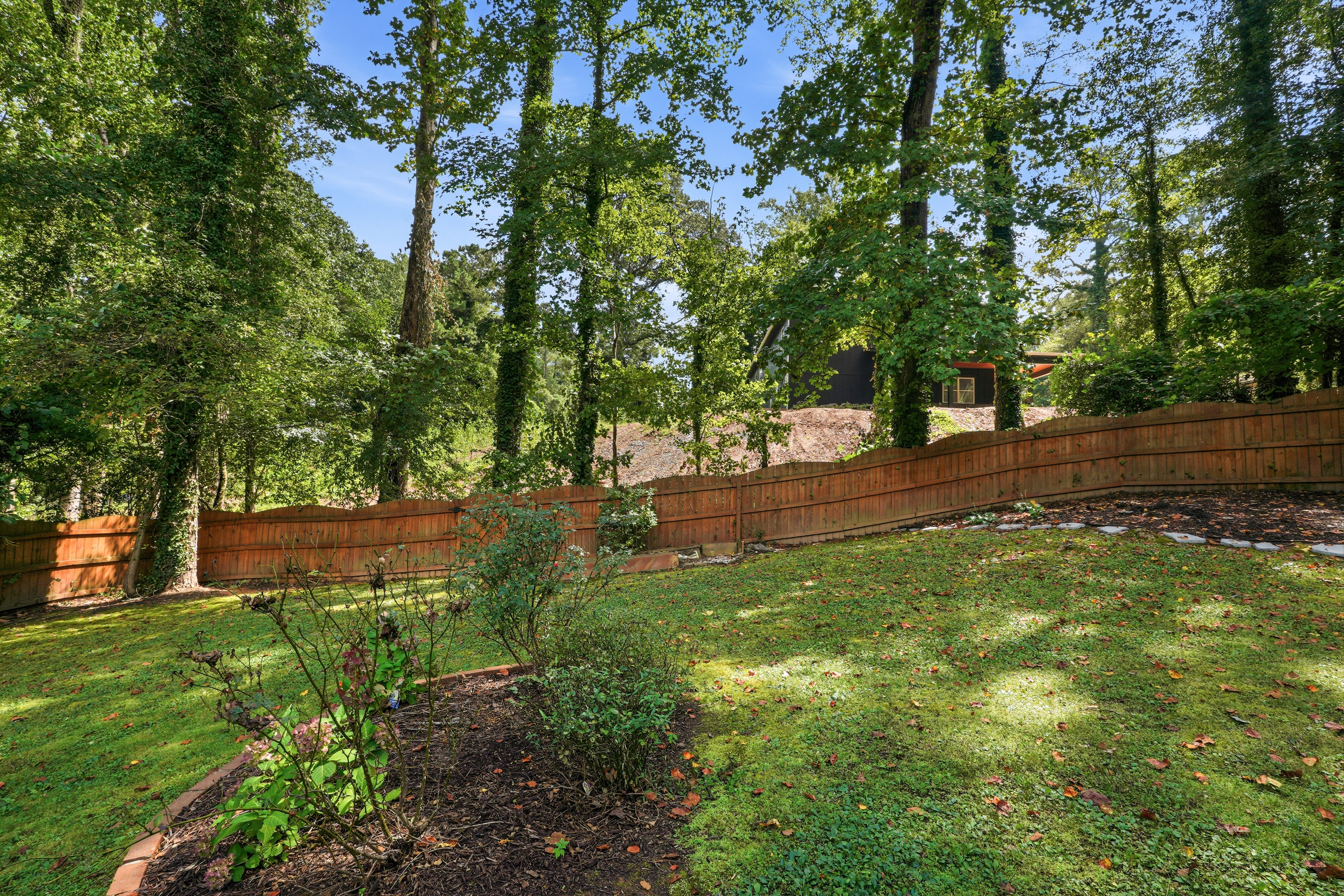 Photo 32 of 35 of 3020 Landrum Dr SW, Atlanta, GA
