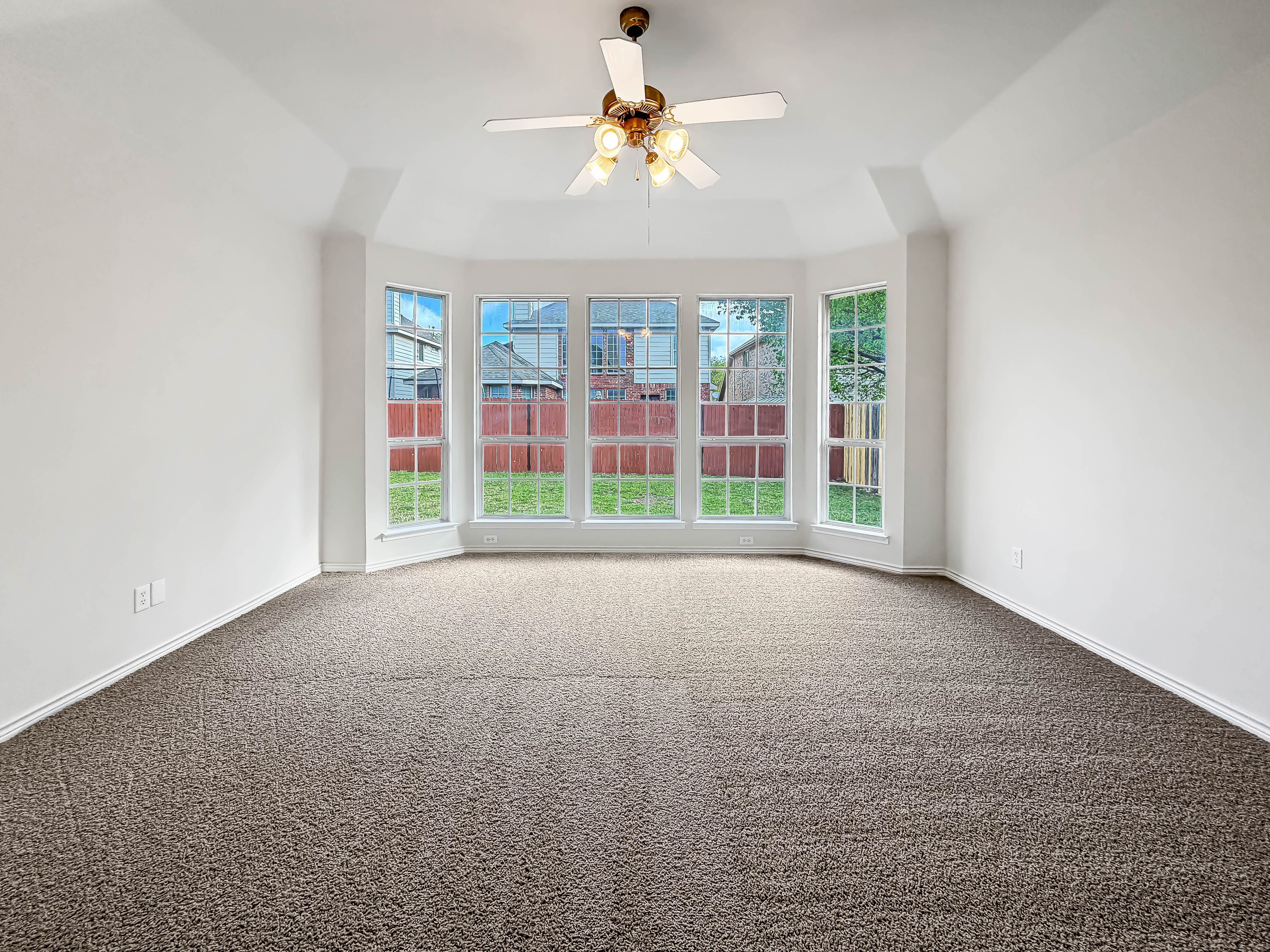 Photo 10 of 31 of 8212 Boulder River Trl, McKinney, TX