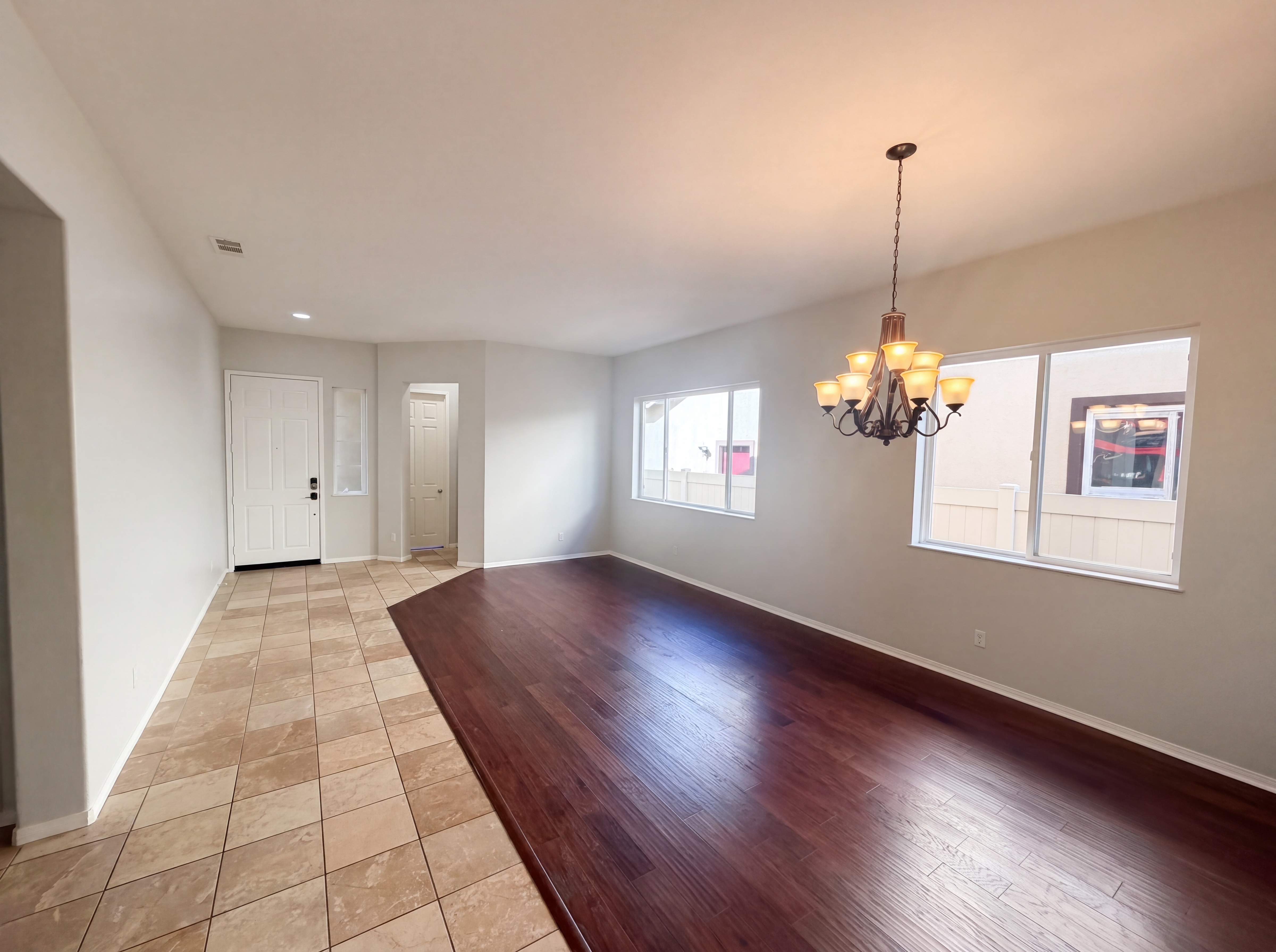 Photo 8 of 23 of 738 Flower St, Beaumont, CA