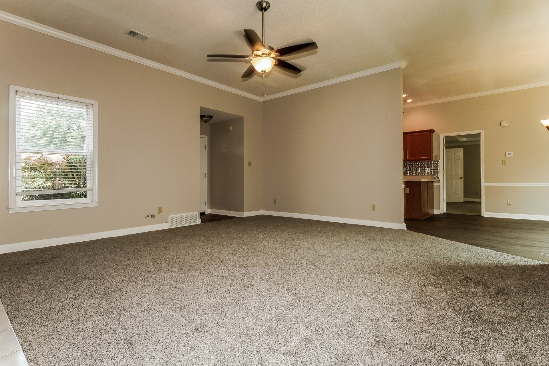 Photo 8 of 21 of 4635 Shadow Field Ln, Bartlett, TN