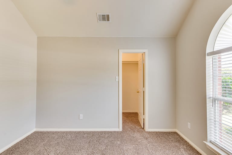 Photo 25 of 33 - 1710 Barton Springs Ct, Allen, TX 75002