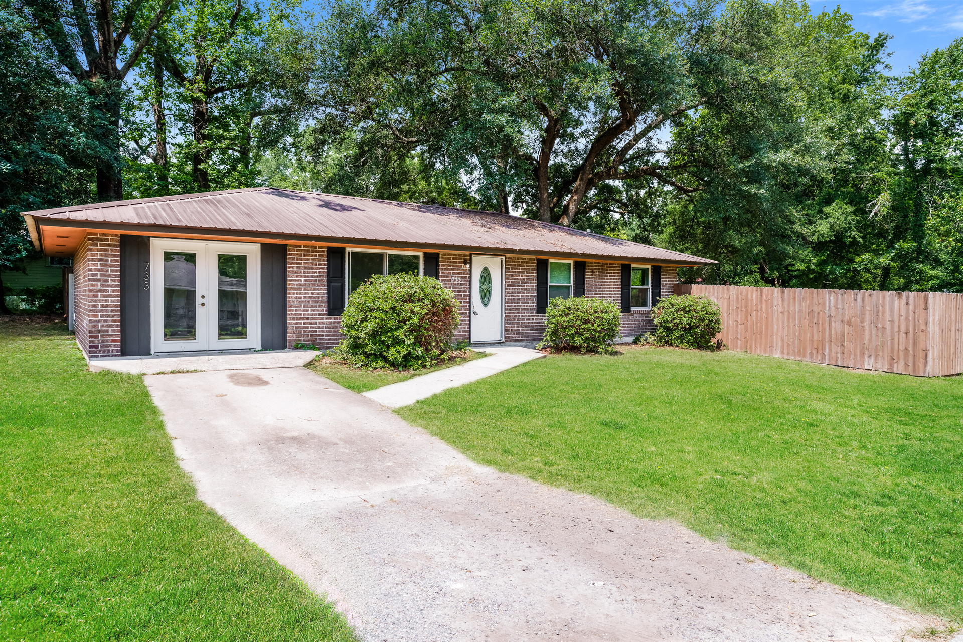 Photo 22 of 41 of 733 Sutton St, Jesup, GA