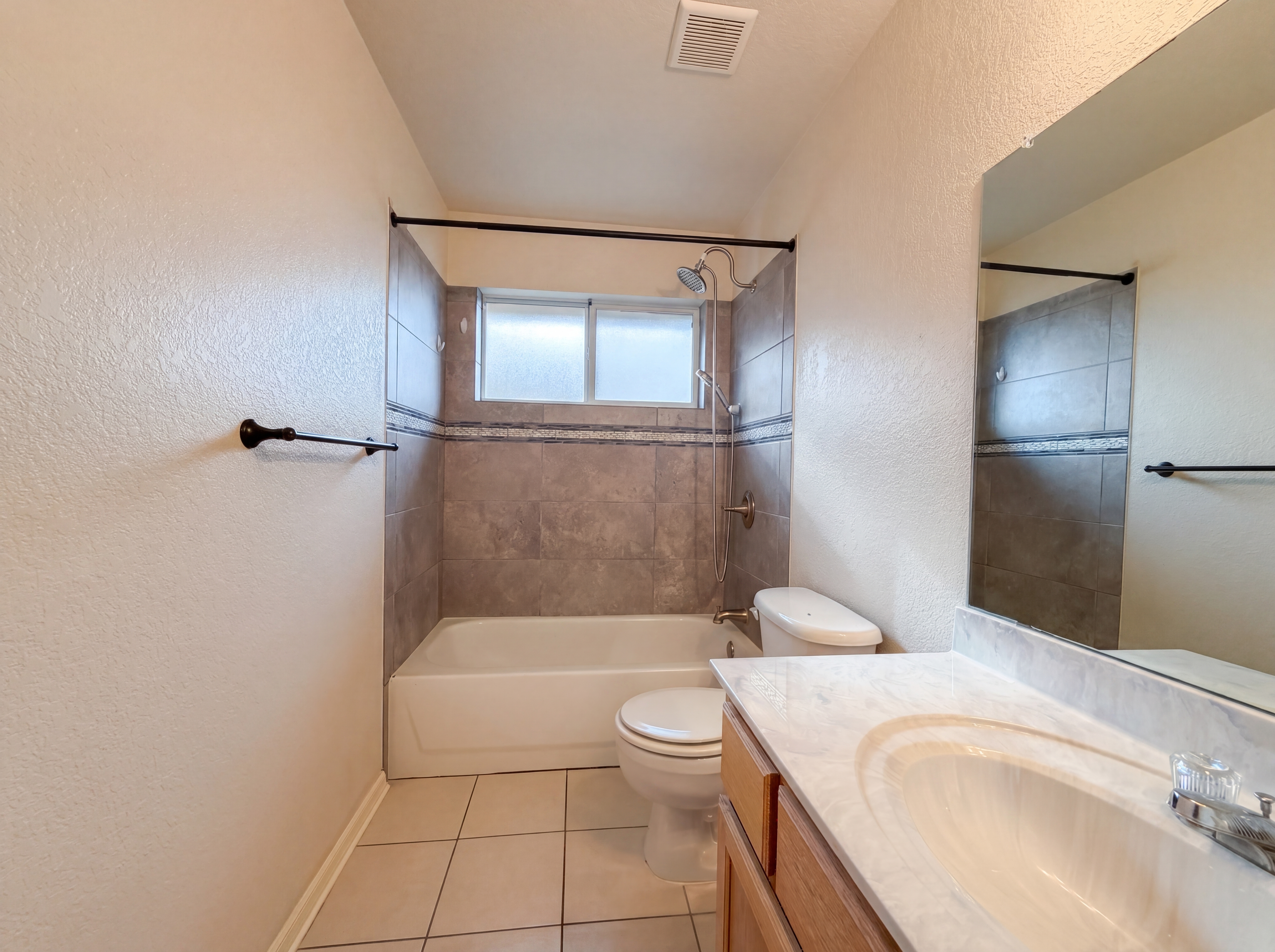 Photo 12 of 16 of 3905 Llano Estacado Ct, Killeen, TX
