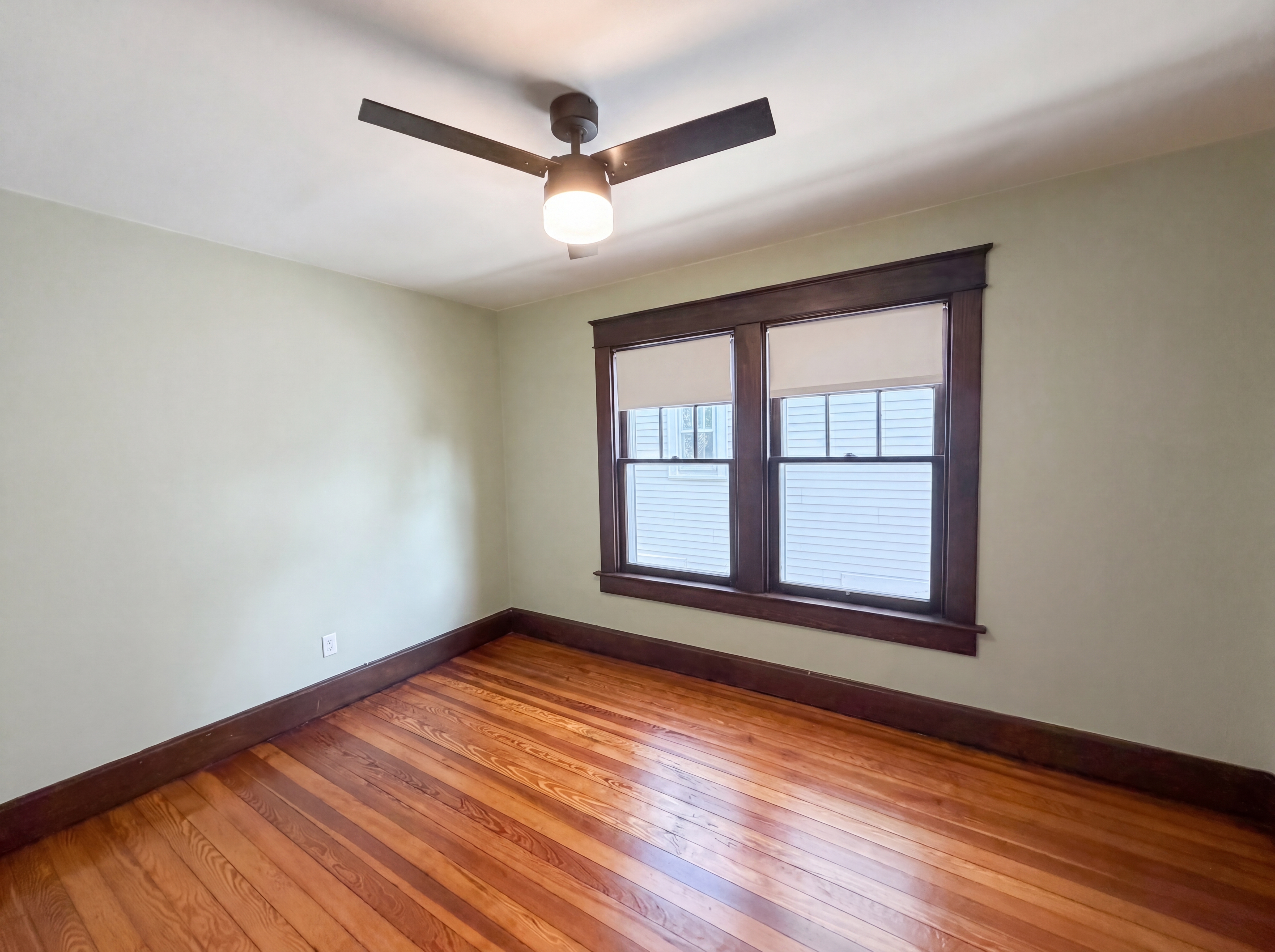 Photo 12 of 23 of 524 N Riley Ave, Indianapolis, IN