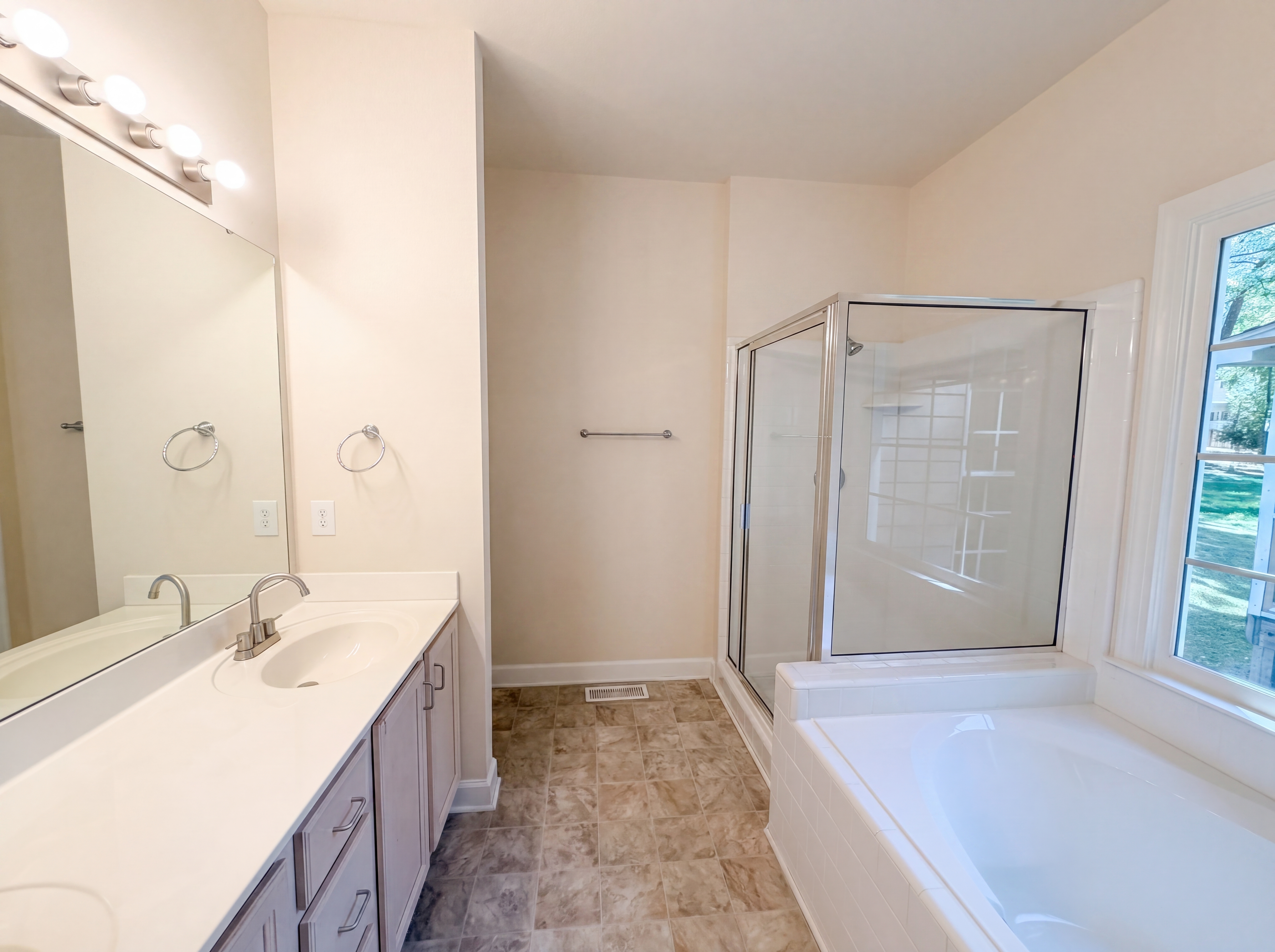Photo 6 of 16 of 6128 Remington Lake Dr, Raleigh, NC