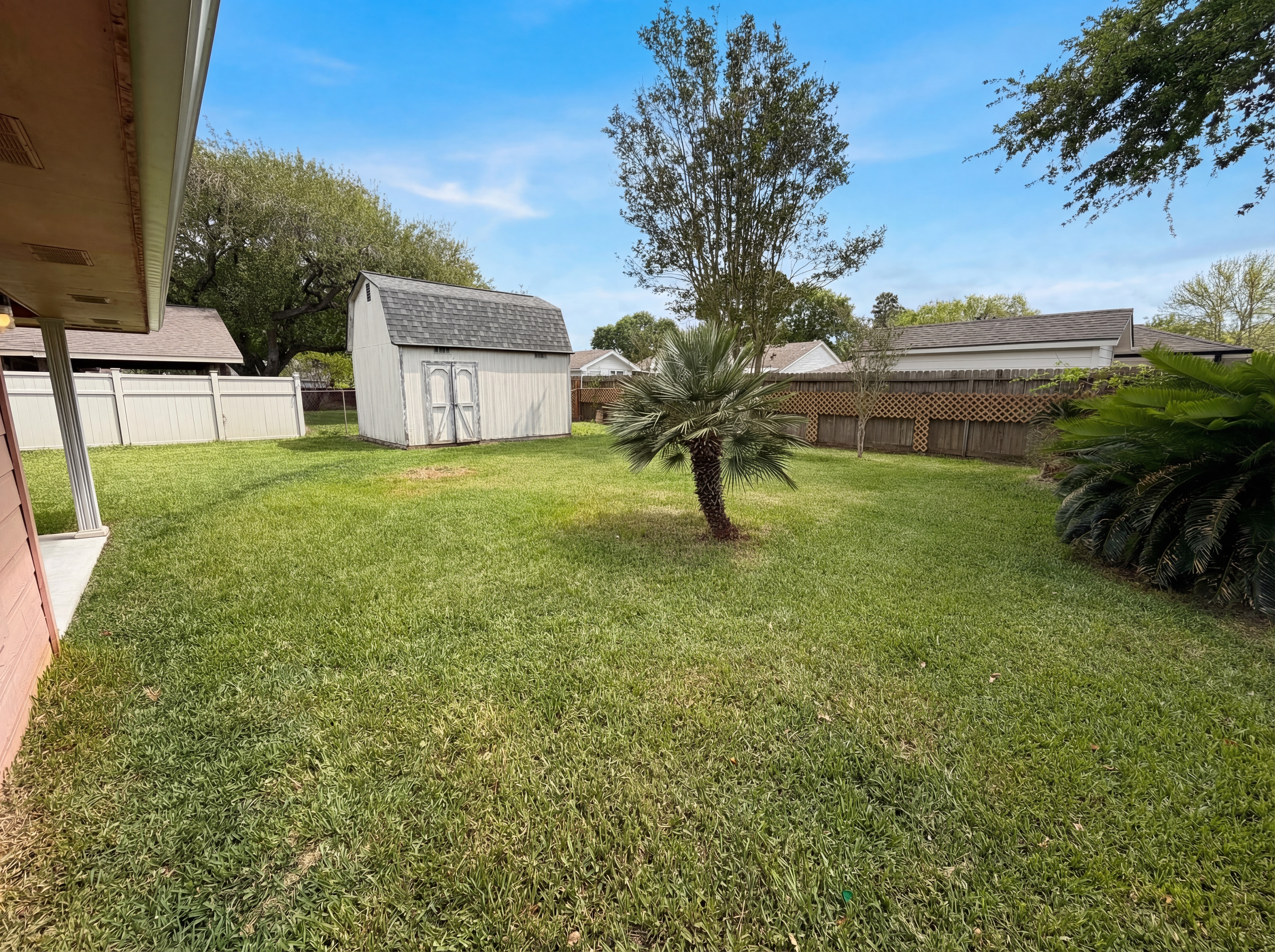 Photo 20 of 21 of 1902 New Orleans St, Deer Park, TX