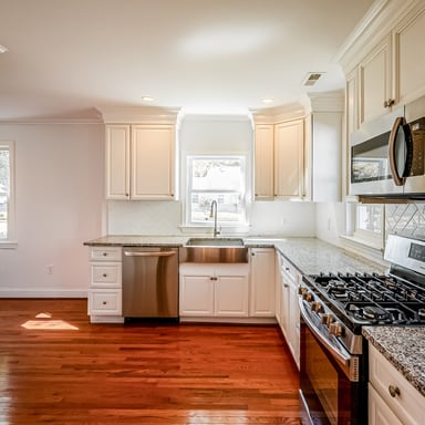 Property photo 2 of 204 N Huron Dr
