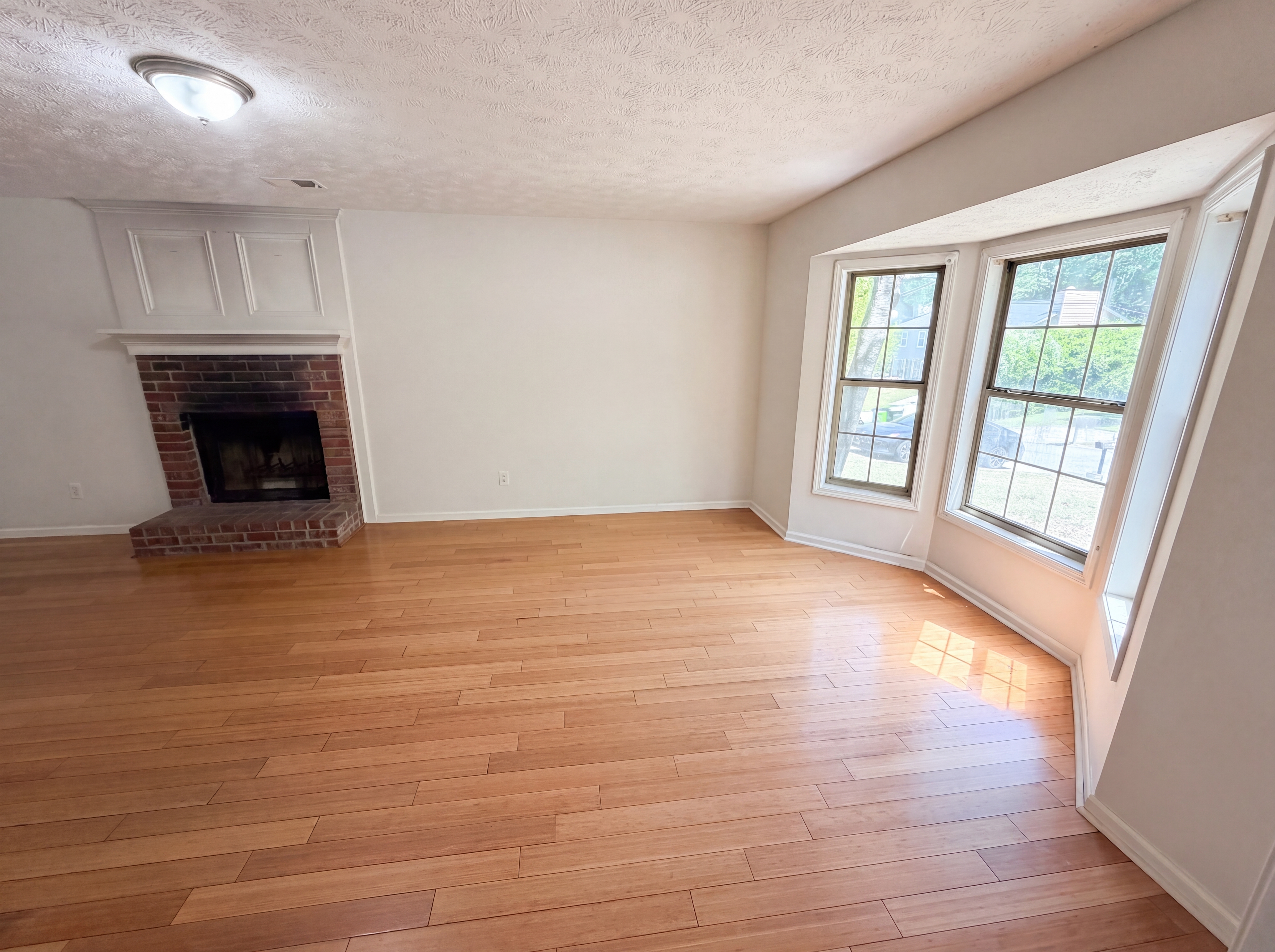 Photo 12 of 23 of 4558 Coopers Creek Pl SE, Smyrna, GA