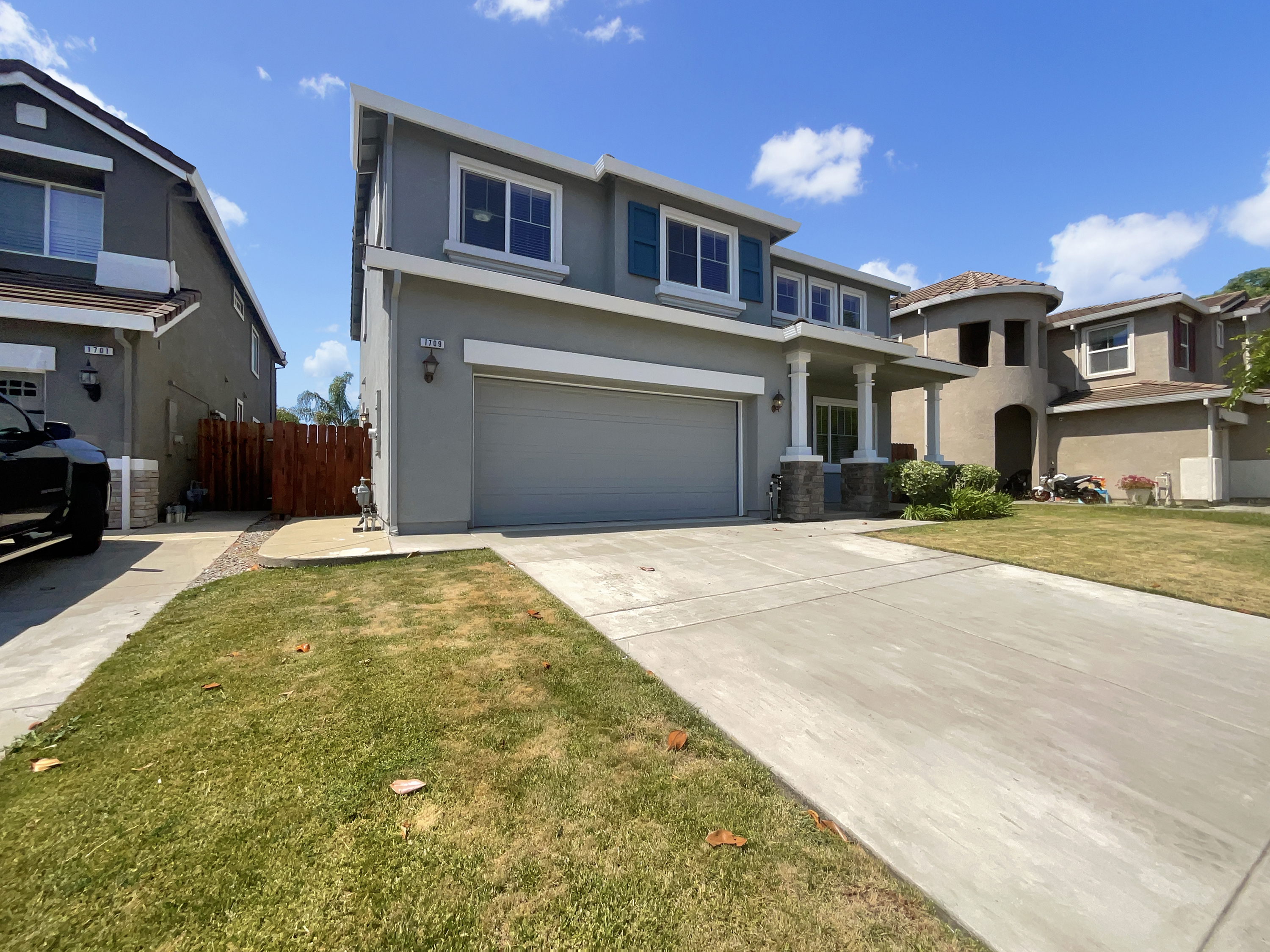 Photo 10 of 47 of 1709 Monte Vista Ct, West Sacramento, CA