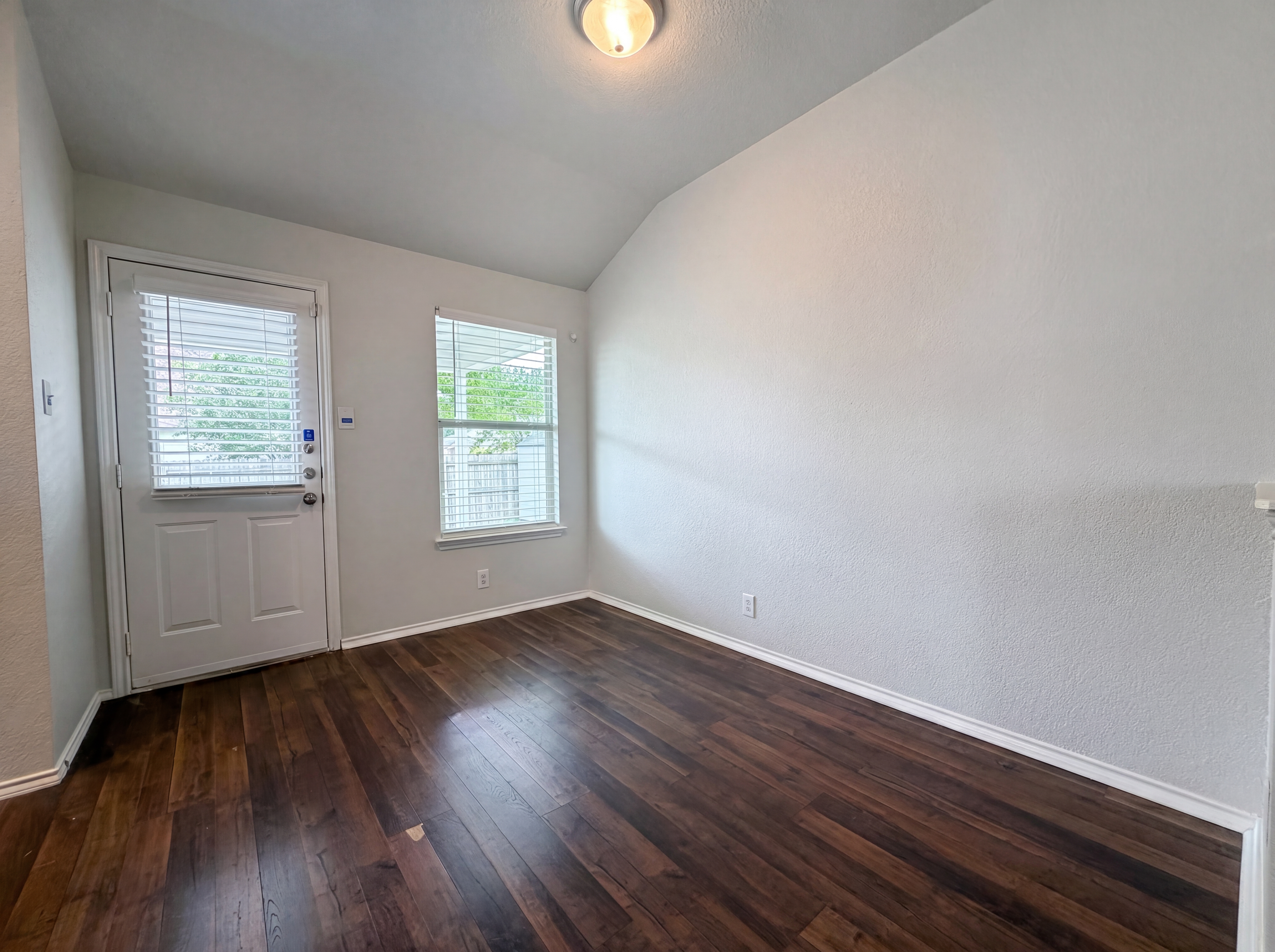 Photo 13 of 16 of 333 Longhorn Way, Cibolo, TX