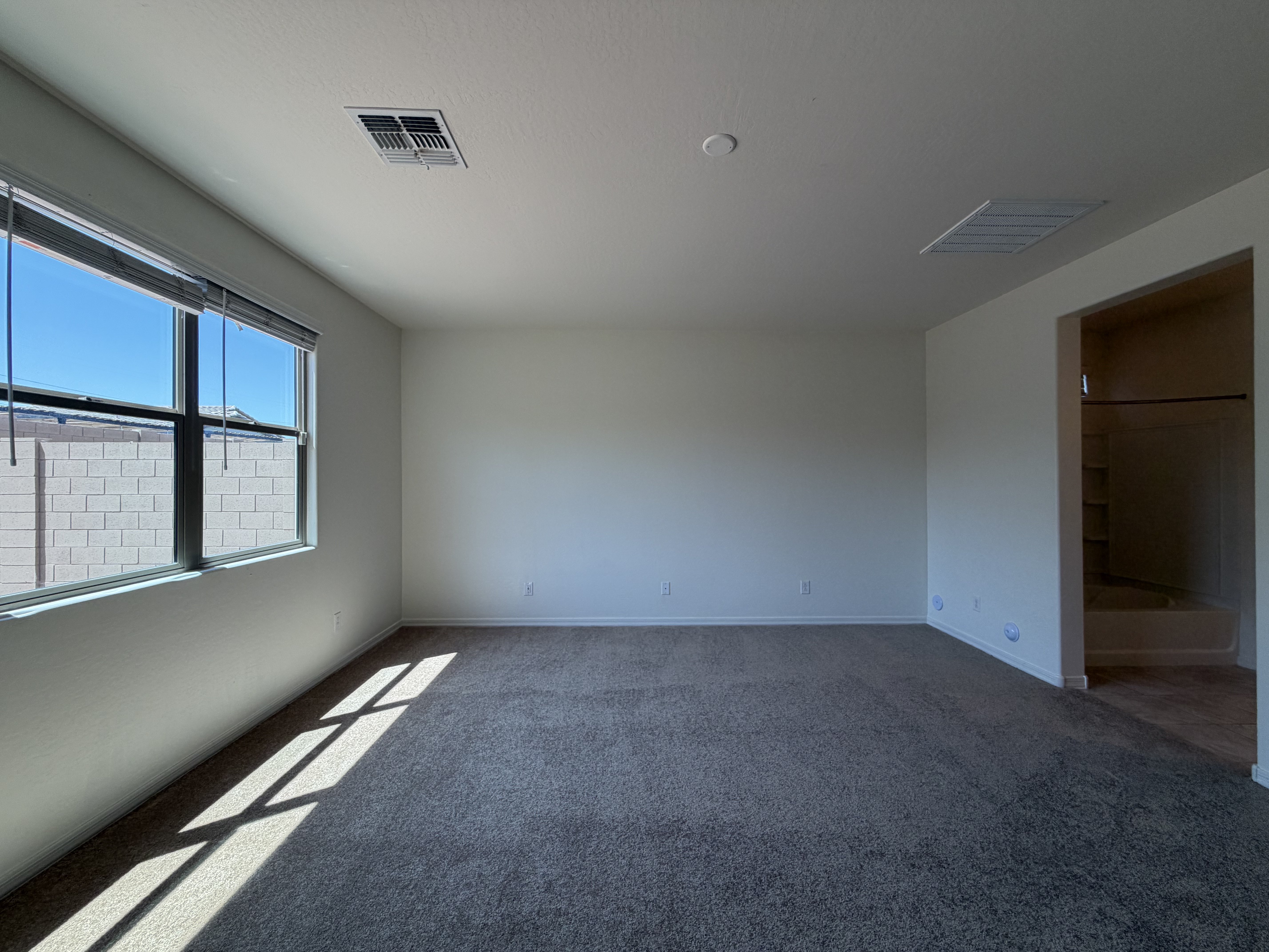 Photo 6 of 35 of 3325 W Dunbar Dr, Phoenix, AZ