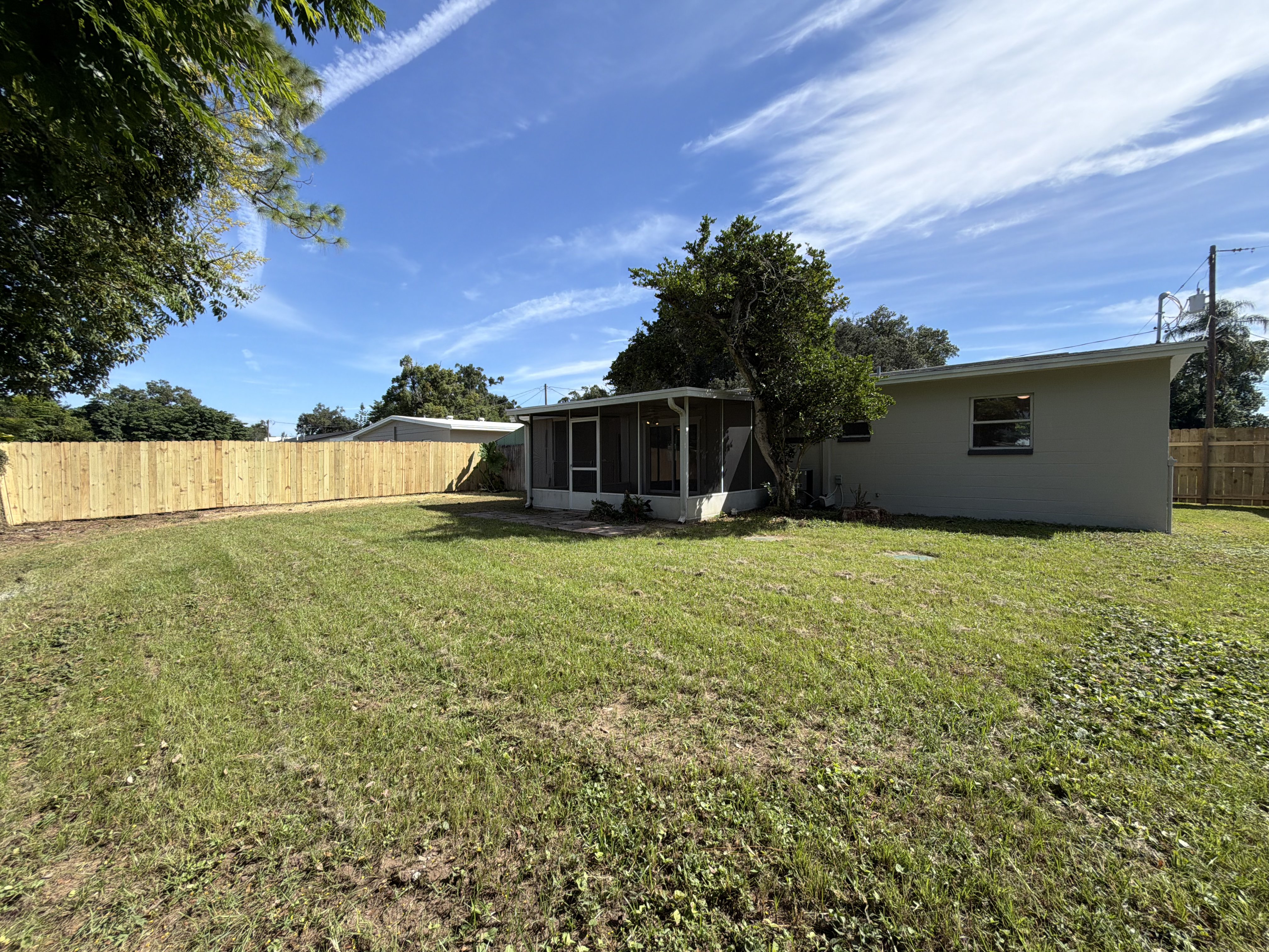 Photo 19 of 30 of 509 Clearfield Rd, Brandon, FL