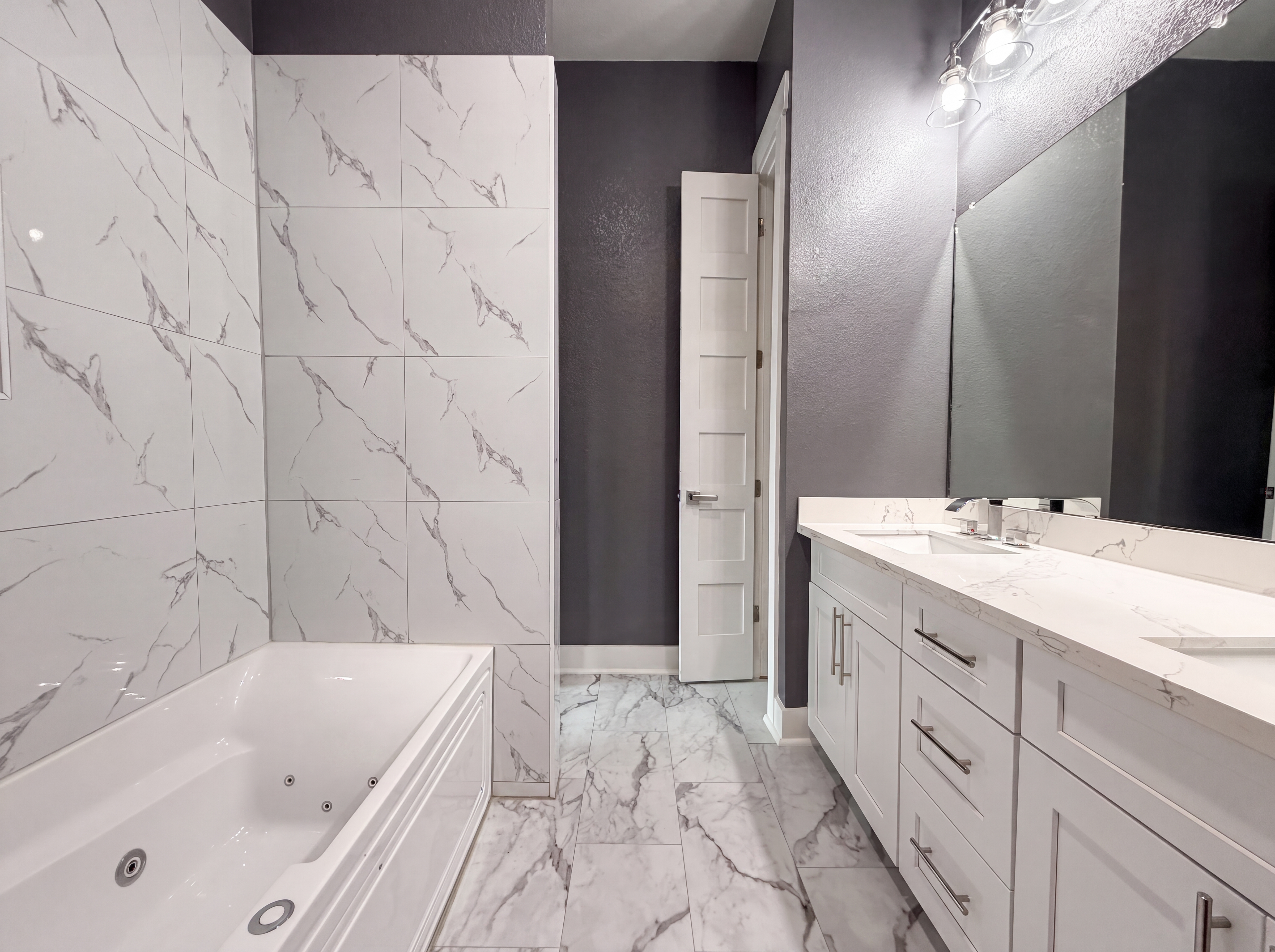 Photo 13 of 19 of 4704 Ward St, Houston, TX