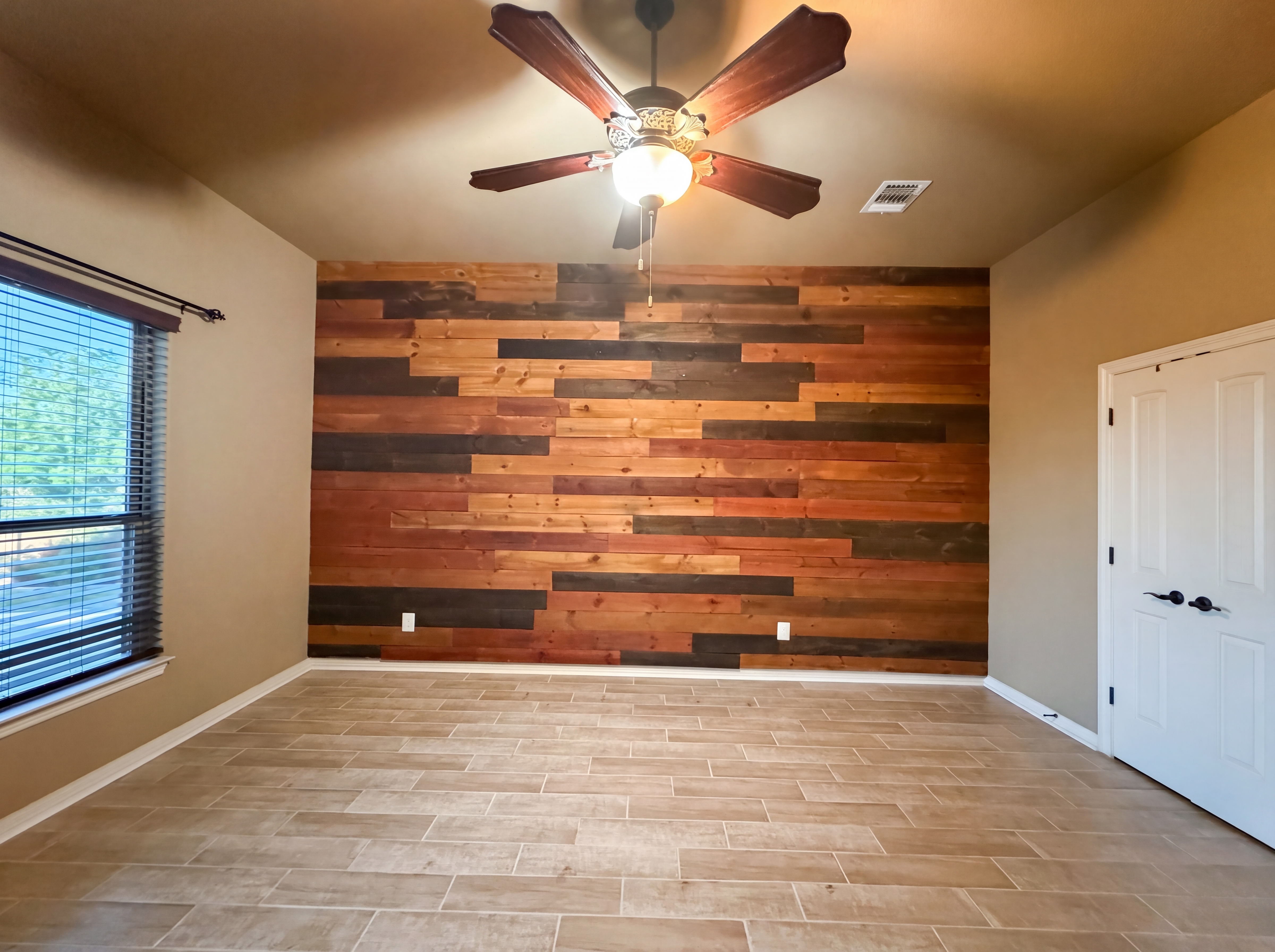 Photo 10 of 23 of 1622 Lacy Ridge Dr, Belton, TX