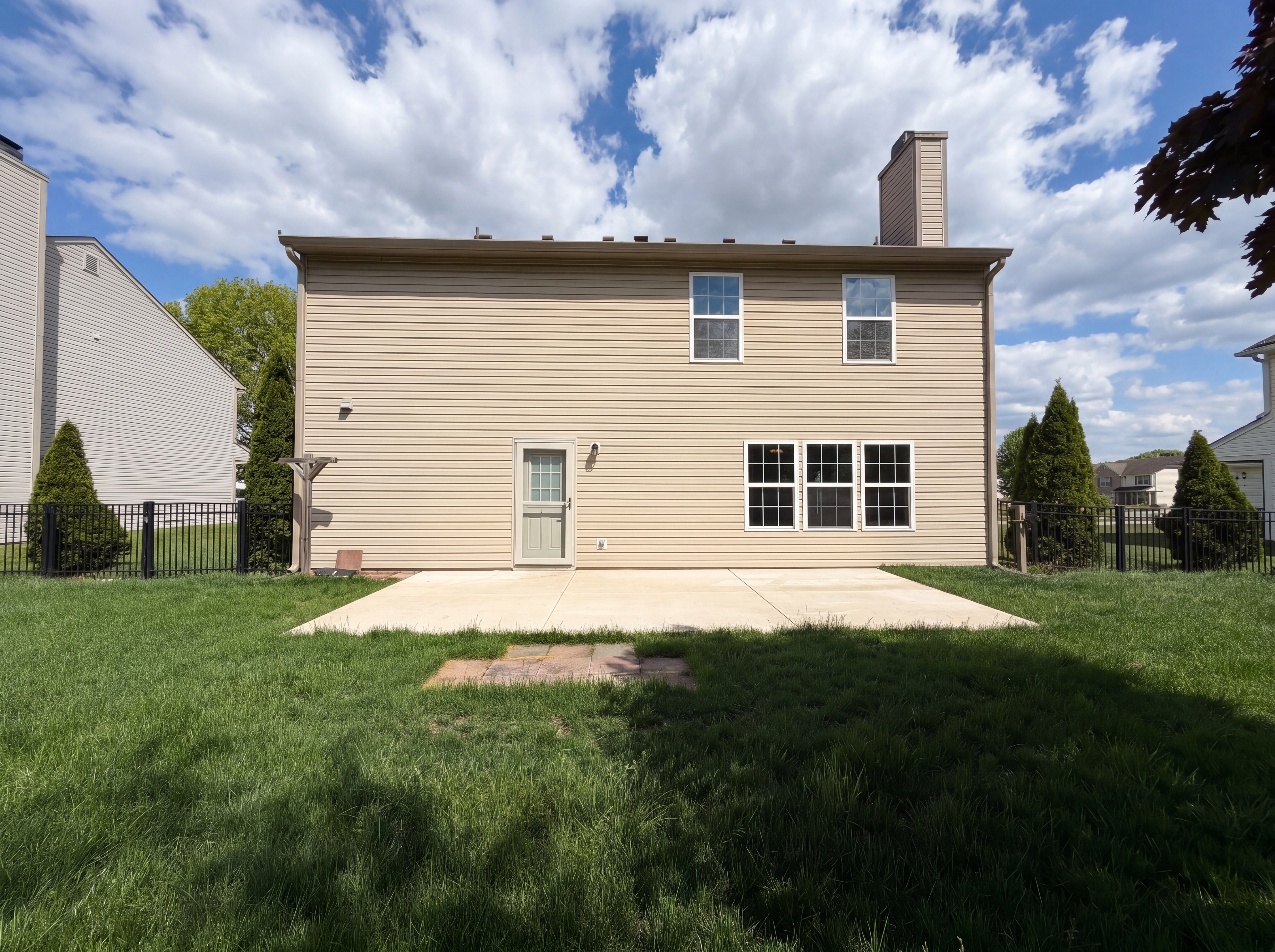 Photo 5 of 22 of 4636 Physics Way, Indianapolis, IN