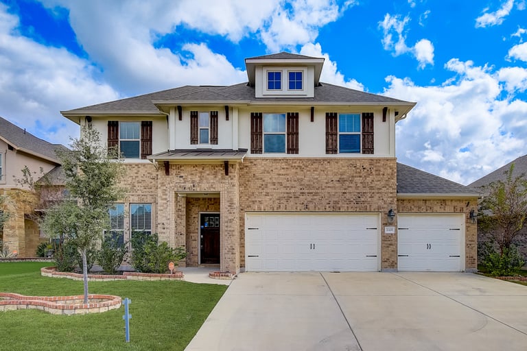 Photo 1 of 37 - 20409 Great Egret Ln, Pflugerville, TX 78660