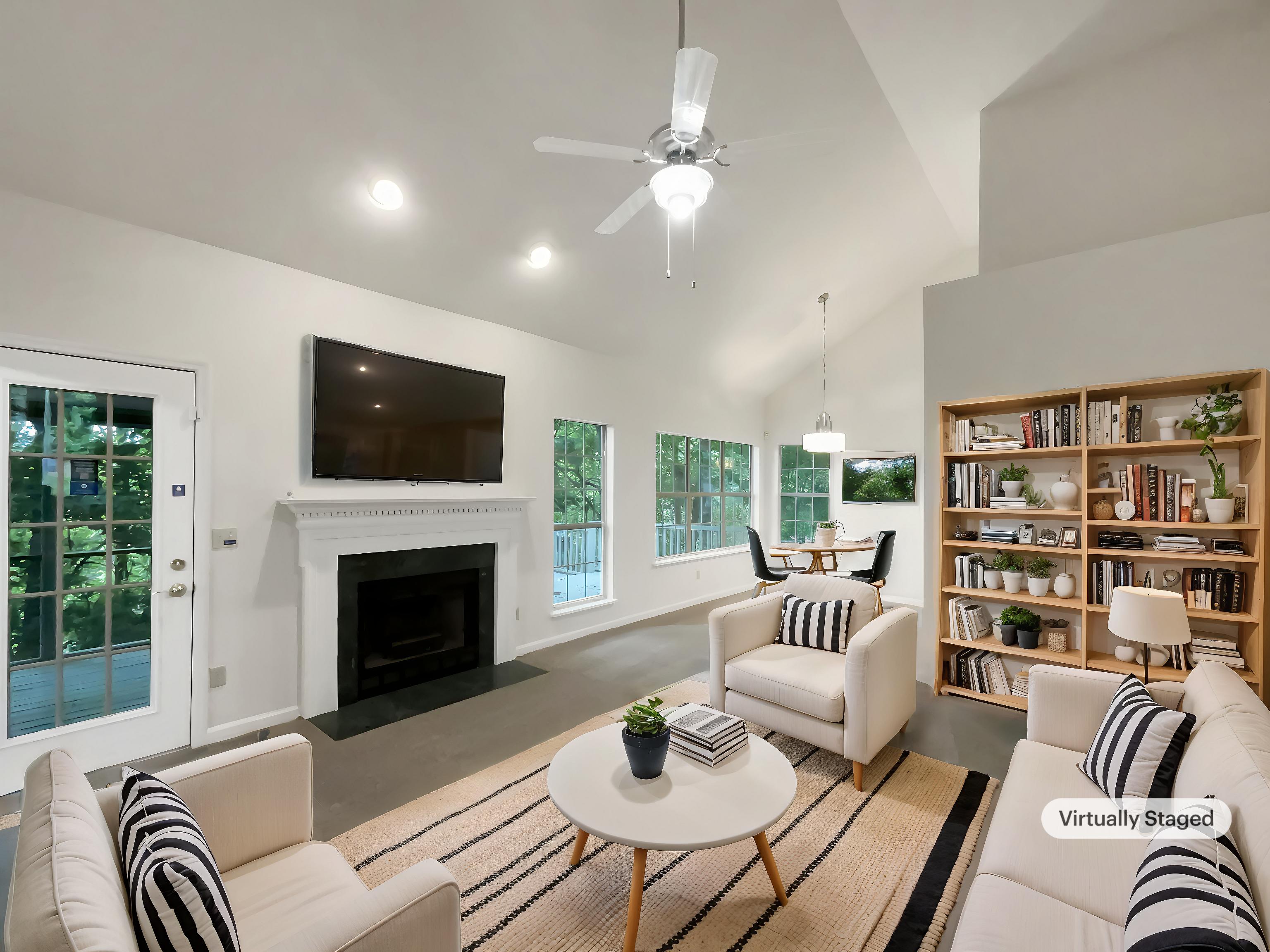 Photo 2 of 33 of 824 N Woodstone Ln, Nashville, TN