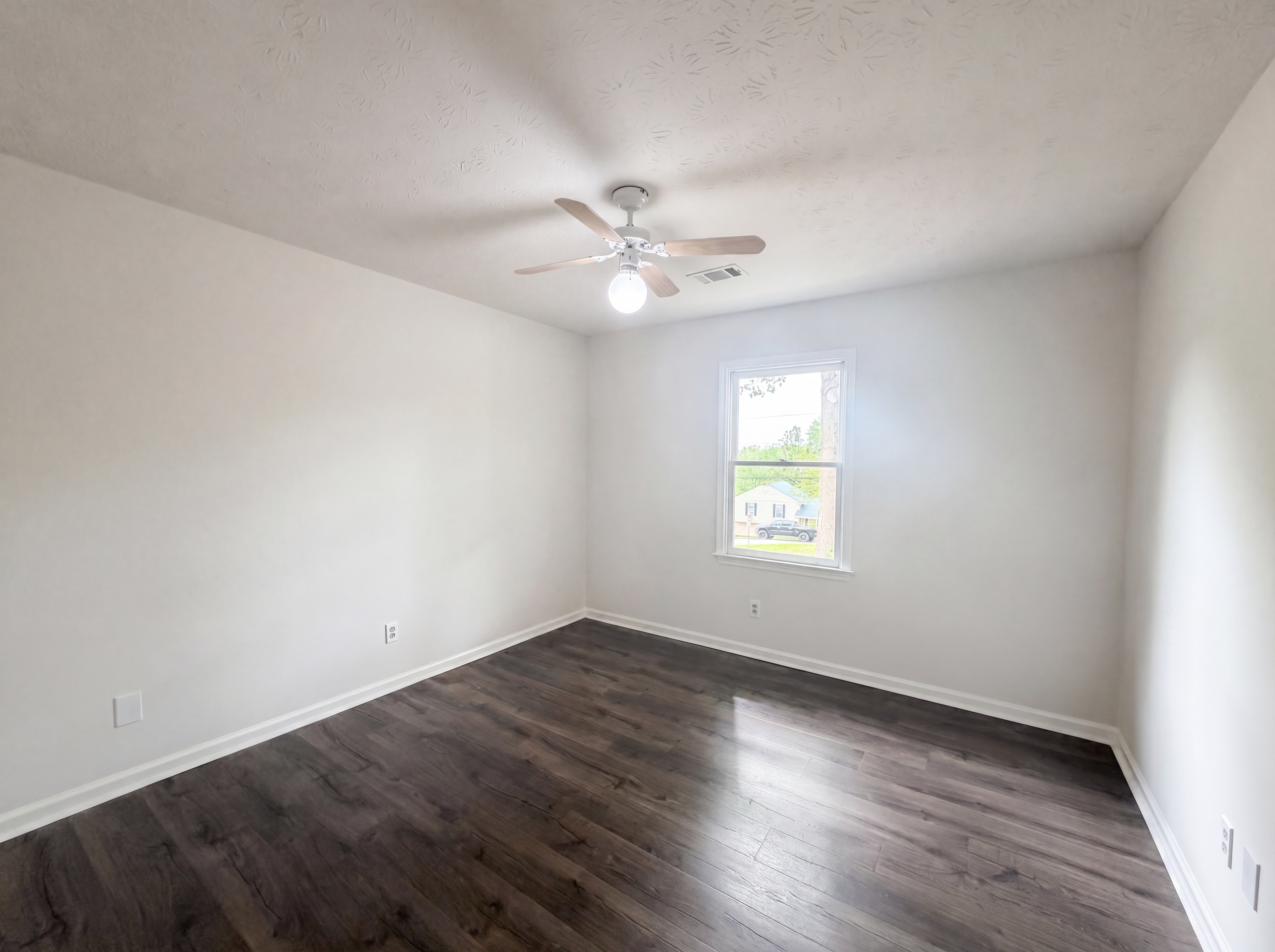 Photo 11 of 16 of 1514 Willow Gate Way, Auburn, GA