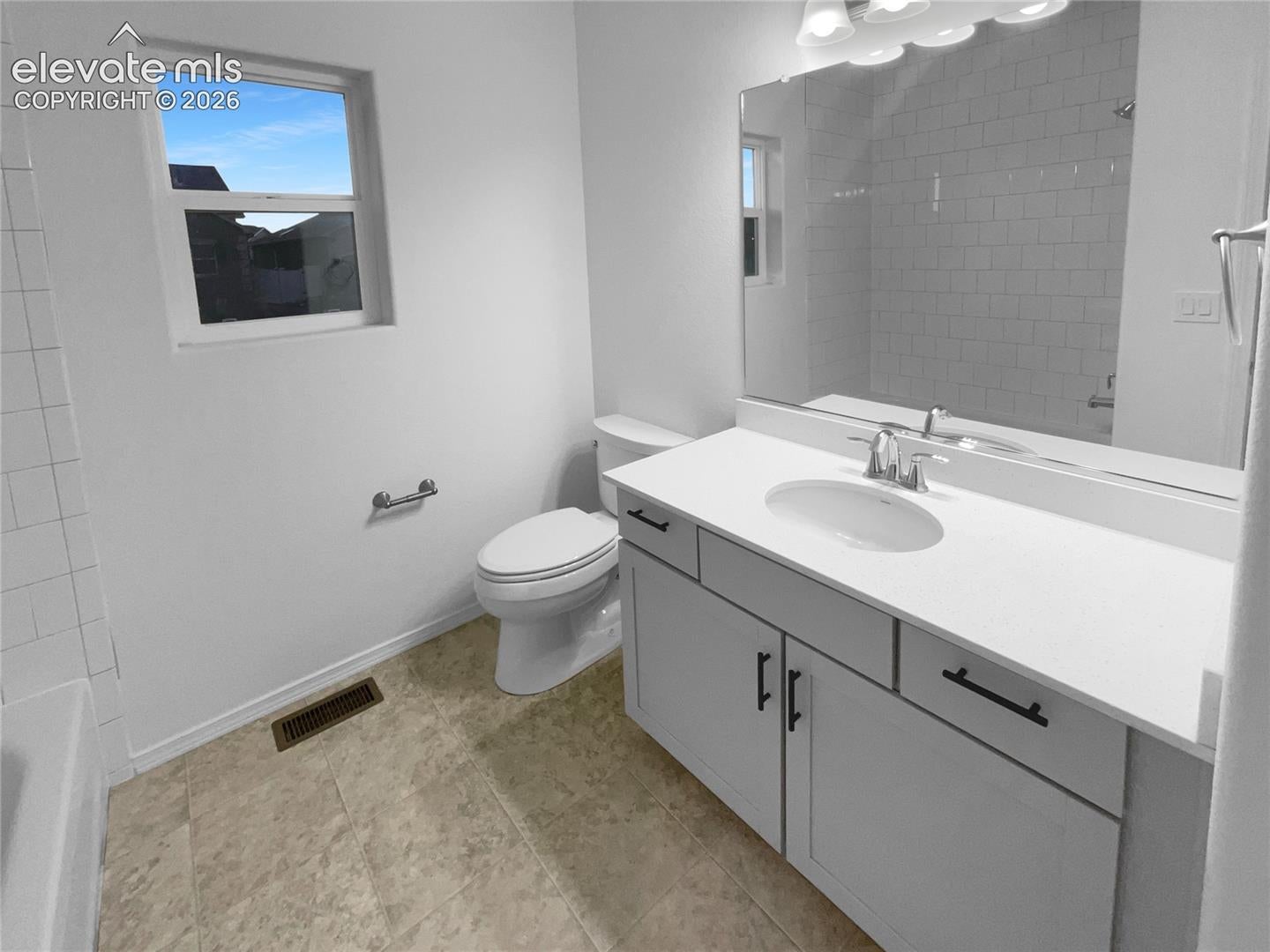 Photo 9 of 15 of 12590 Granite Springs Pl, Peyton, CO