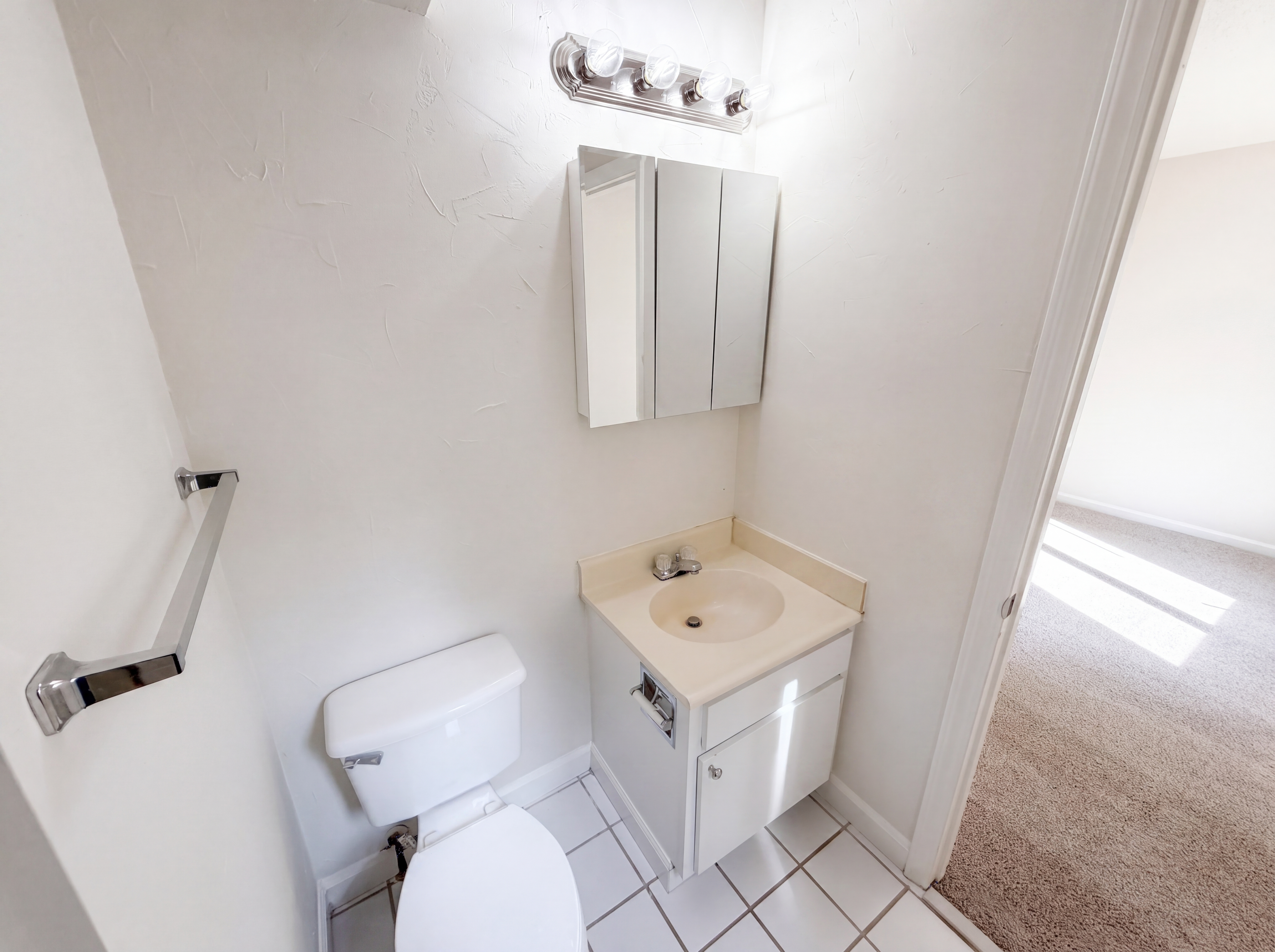 Photo 16 of 20 of 2020 Stoney Point Ln, Charlotte, NC