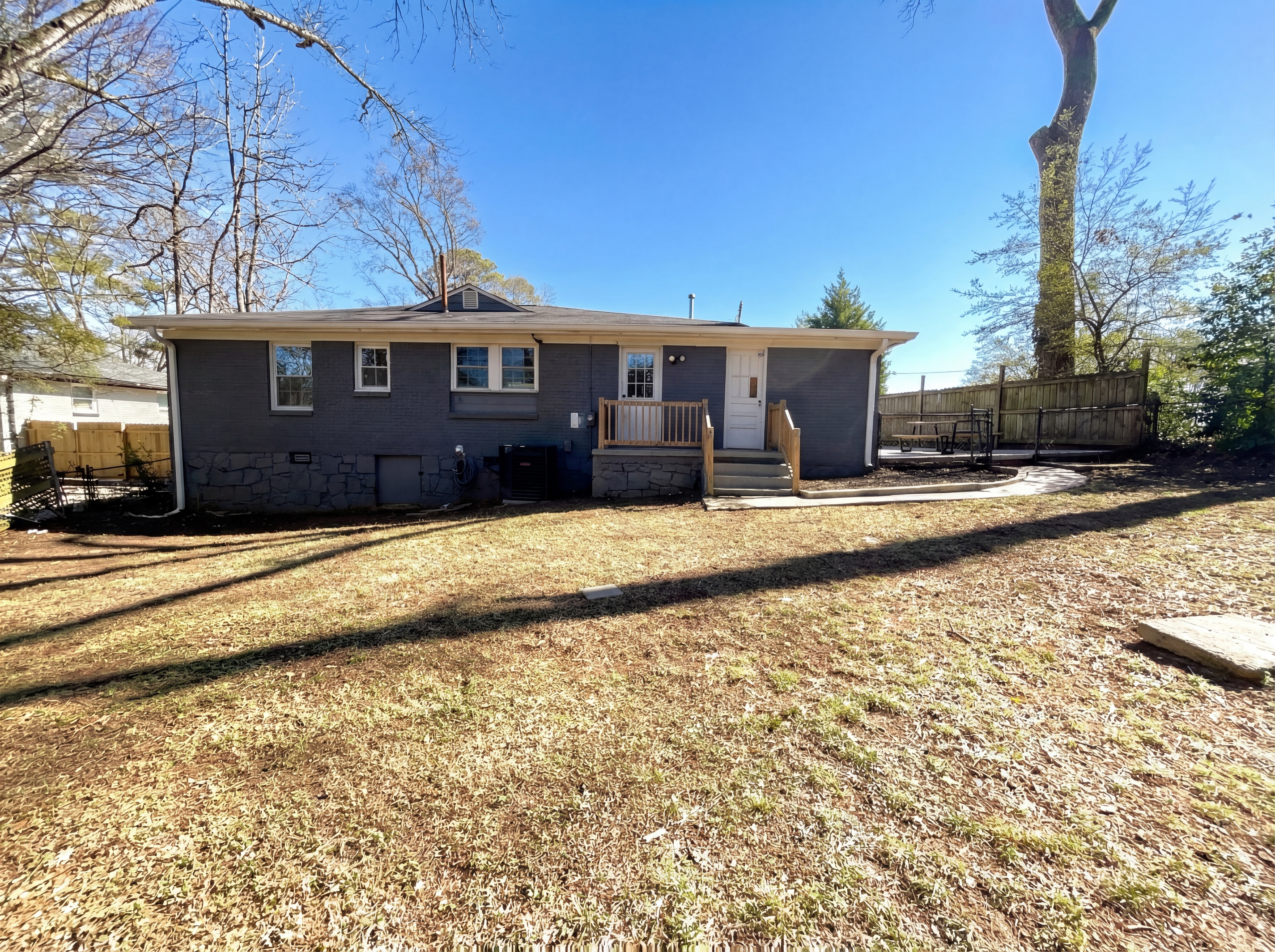 Photo 5 of 21 of 2797 Gresham Rd SE, Atlanta, GA