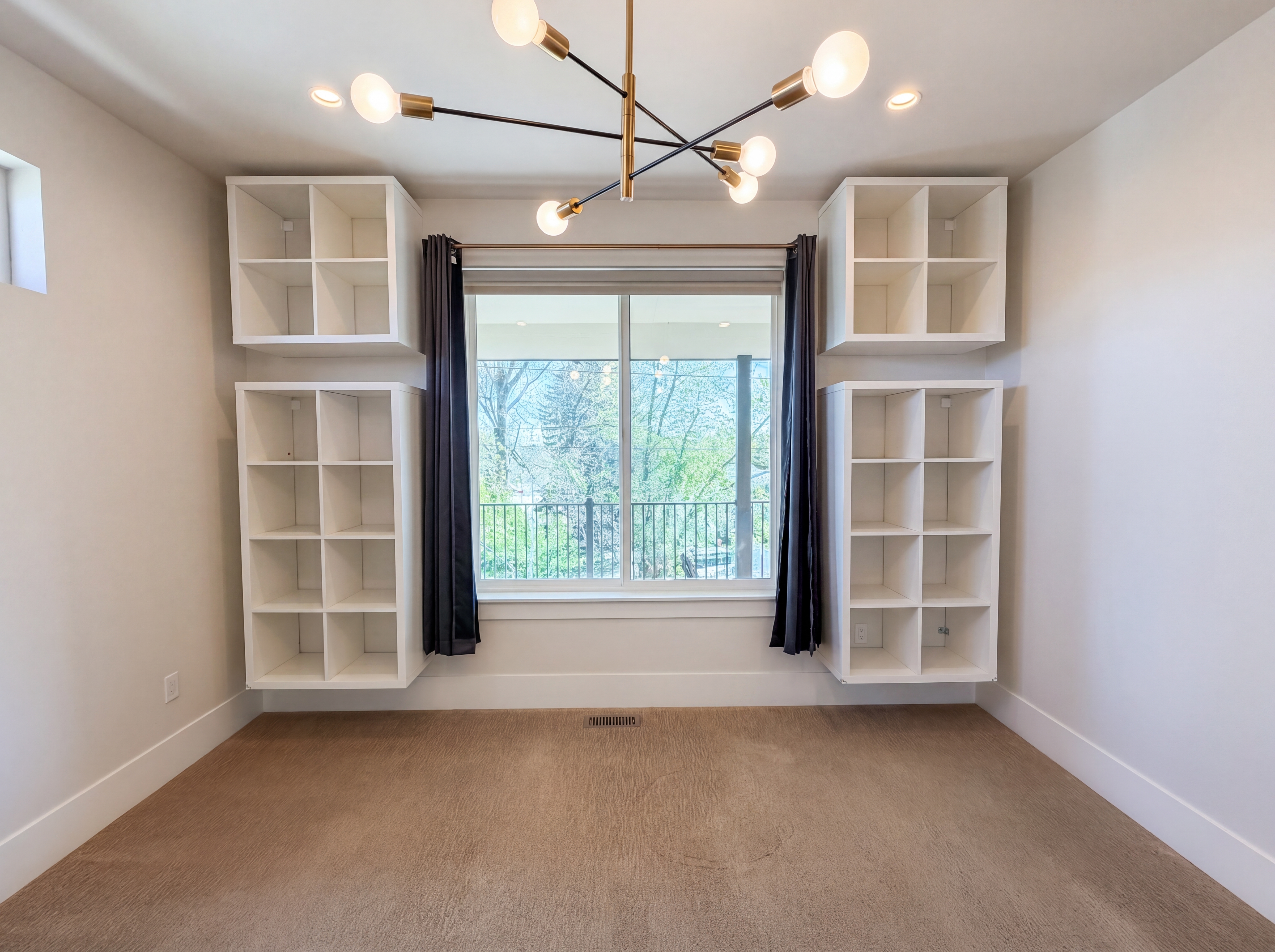 Photo 18 of 42 of 8804 S Brentwood St, Littleton, CO