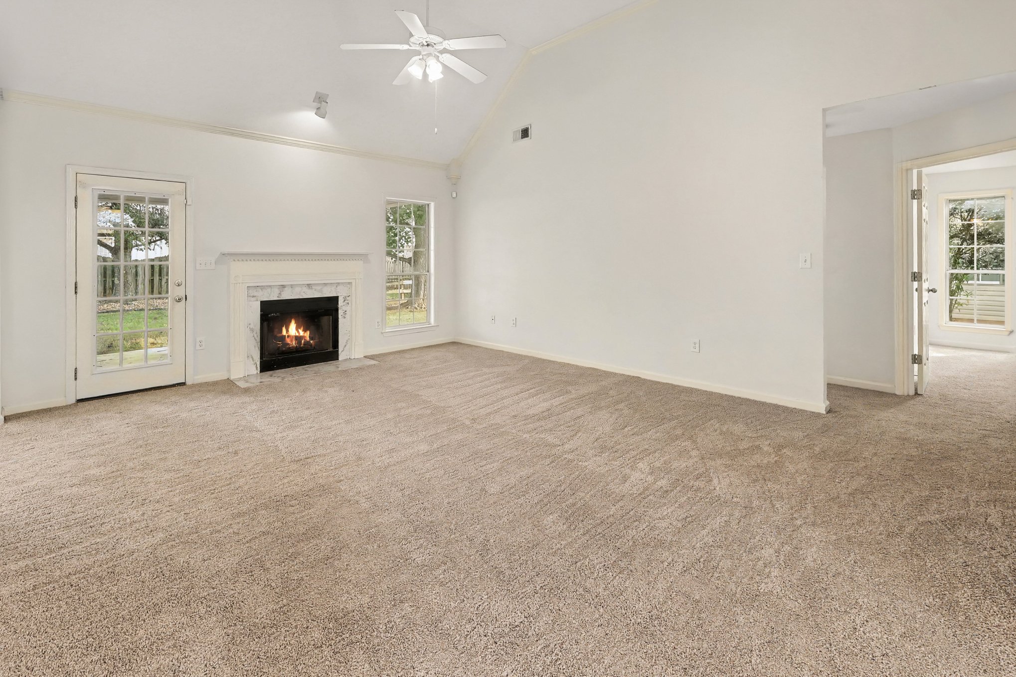 Photo 2 of 19 of 724 Barkley Cir, Alabaster, AL