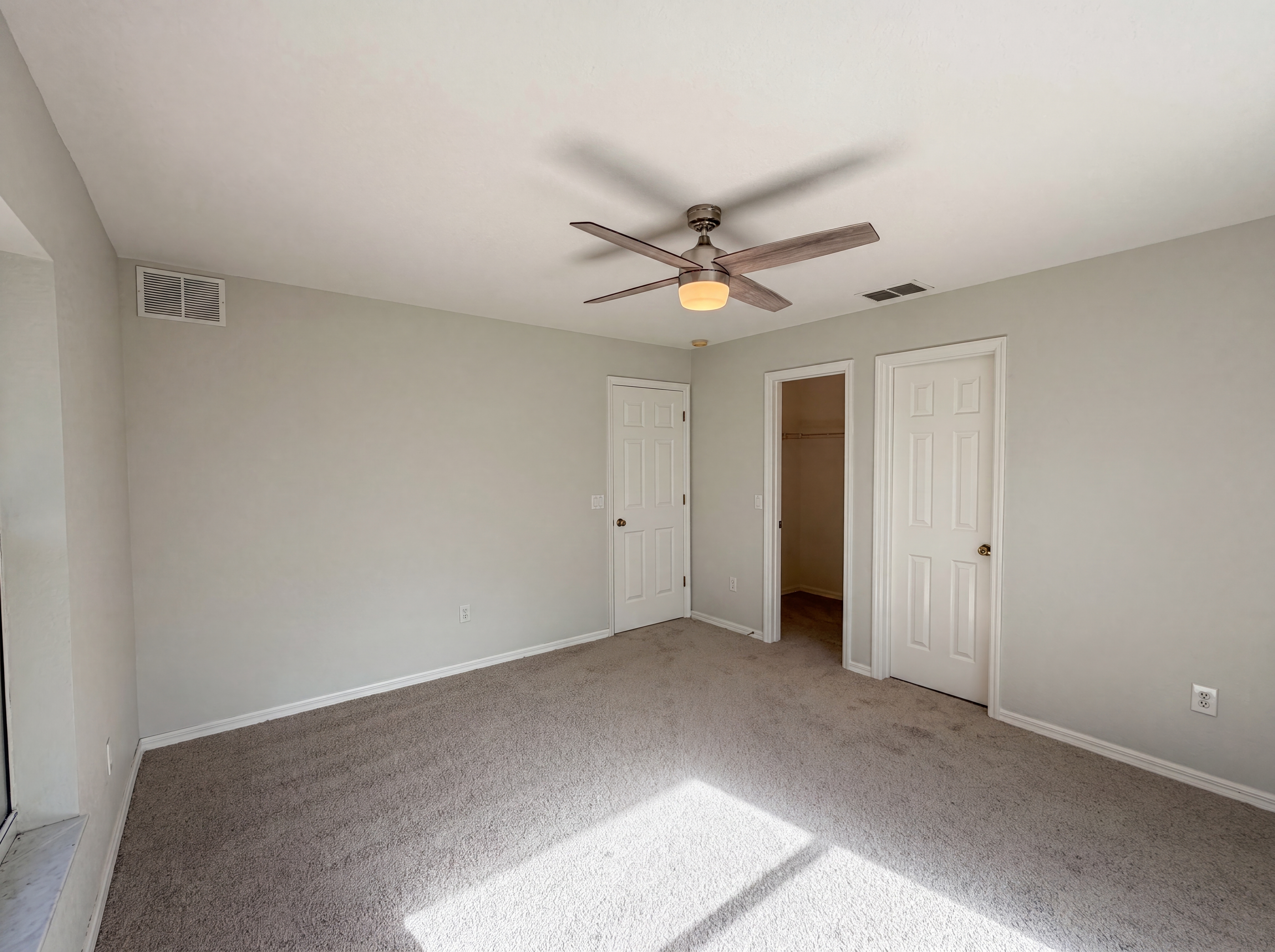 Photo 12 of 25 of 17956 SW 25th Avenue Rd, Ocala, FL